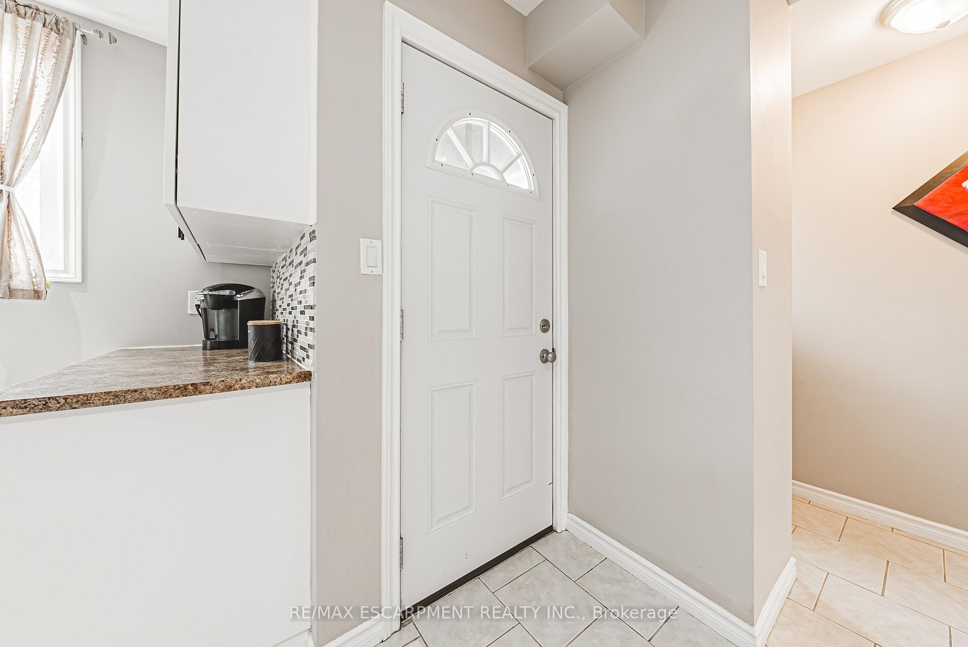 Photo 15 of 60 Belview Avenue, Hamilton, Crown Point — HOMEH