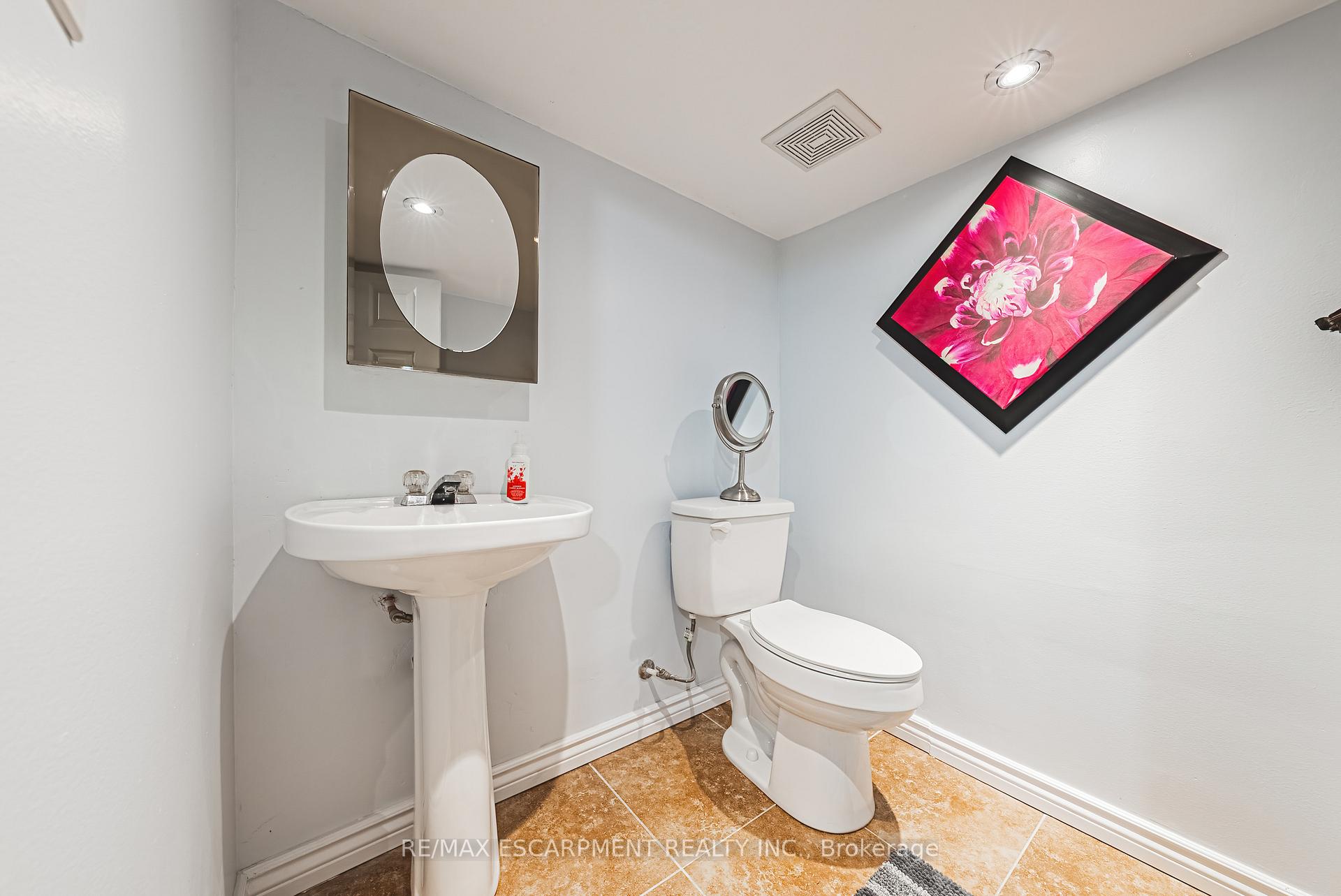 Photo 24 of 60 Belview Avenue, Hamilton, Crown Point — HOMEH