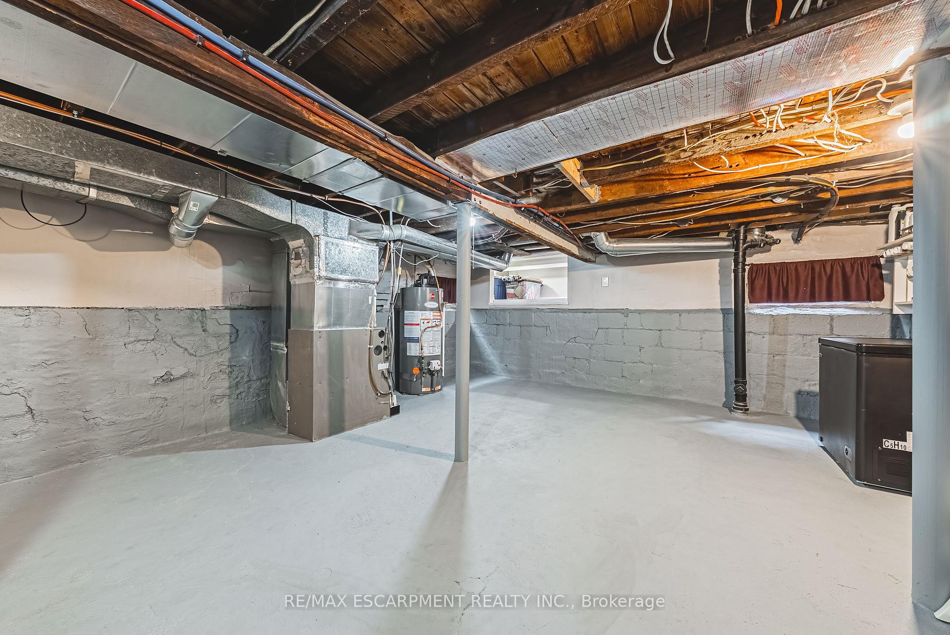 Photo 25 of 60 Belview Avenue, Hamilton, Crown Point — HOMEH