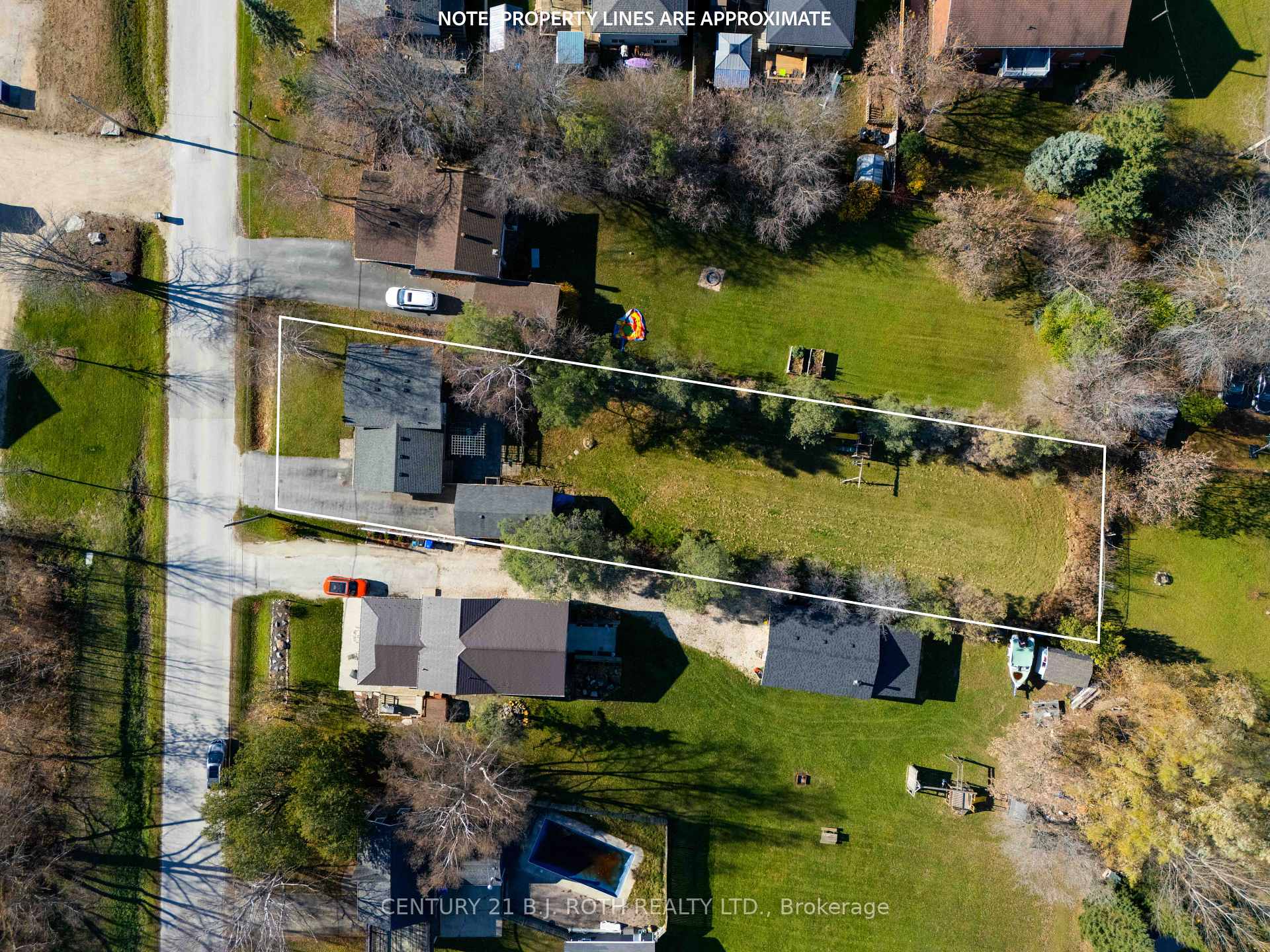 Photo 4 of 204 Margaret Street, Clearview, Stayner — HOMEH