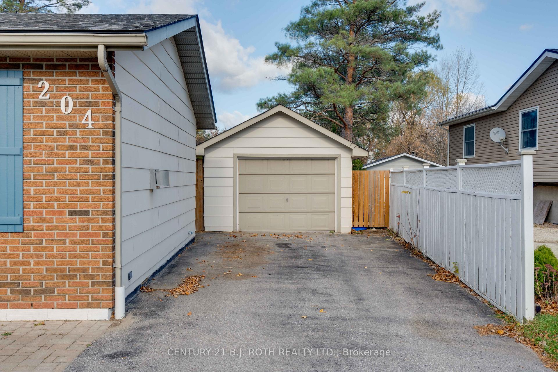 Photo 29 of 204 Margaret Street, Clearview, Stayner — HOMEH