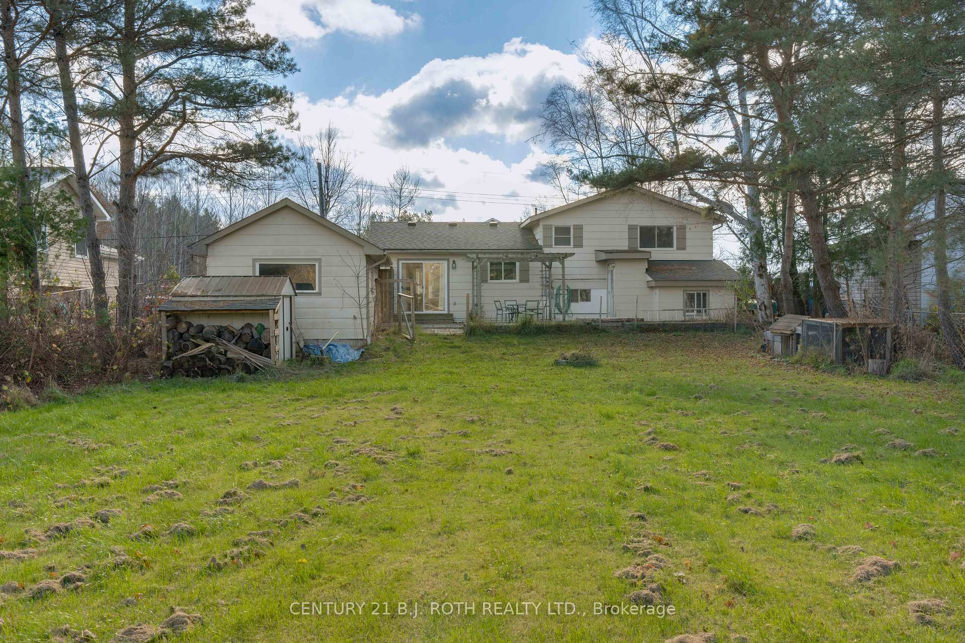 Photo 35 of 204 Margaret Street, Clearview, Stayner — HOMEH
