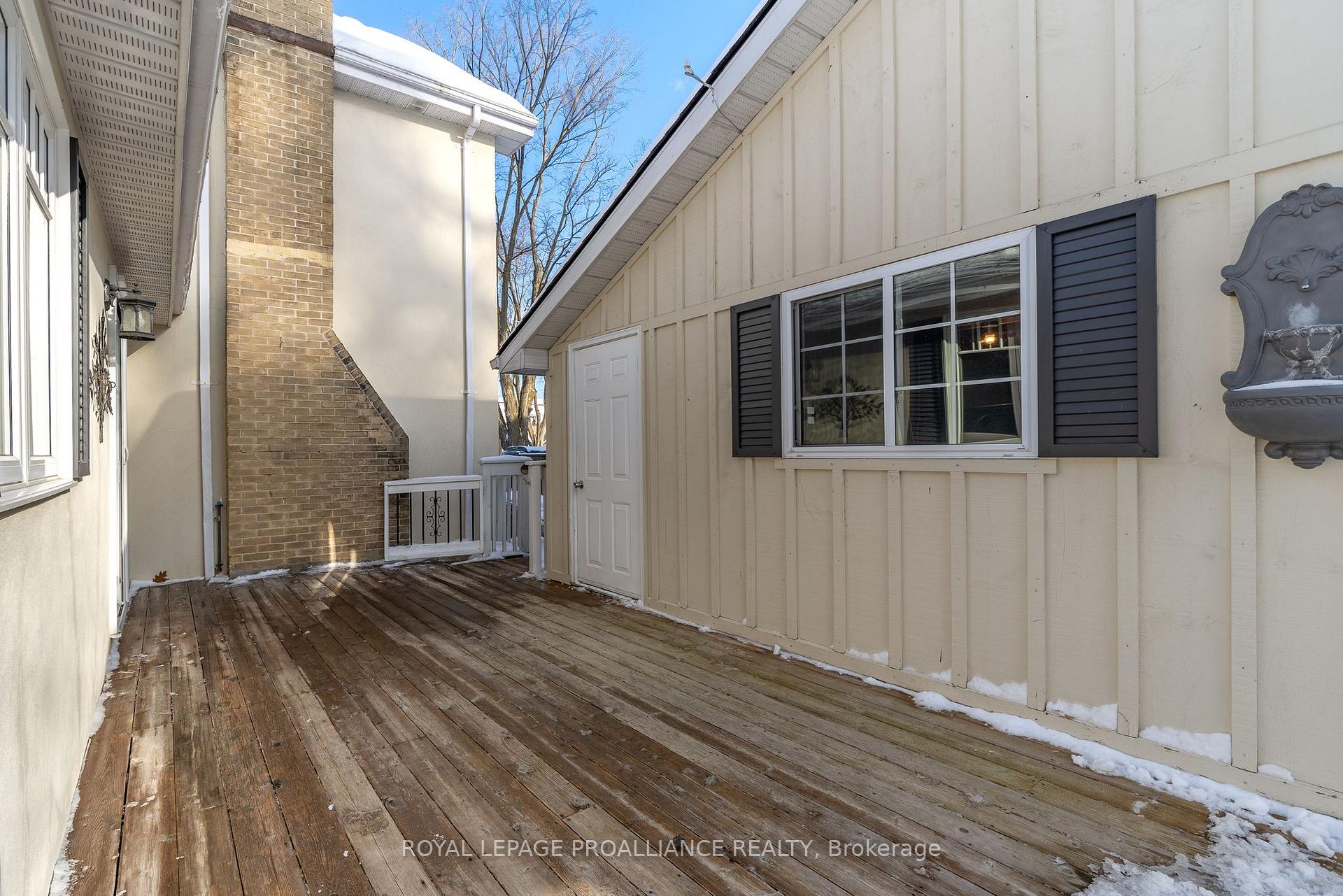 Photo 32 of 174 Dufferin Avenue, Belleville, Belleville Ward — HOMEH