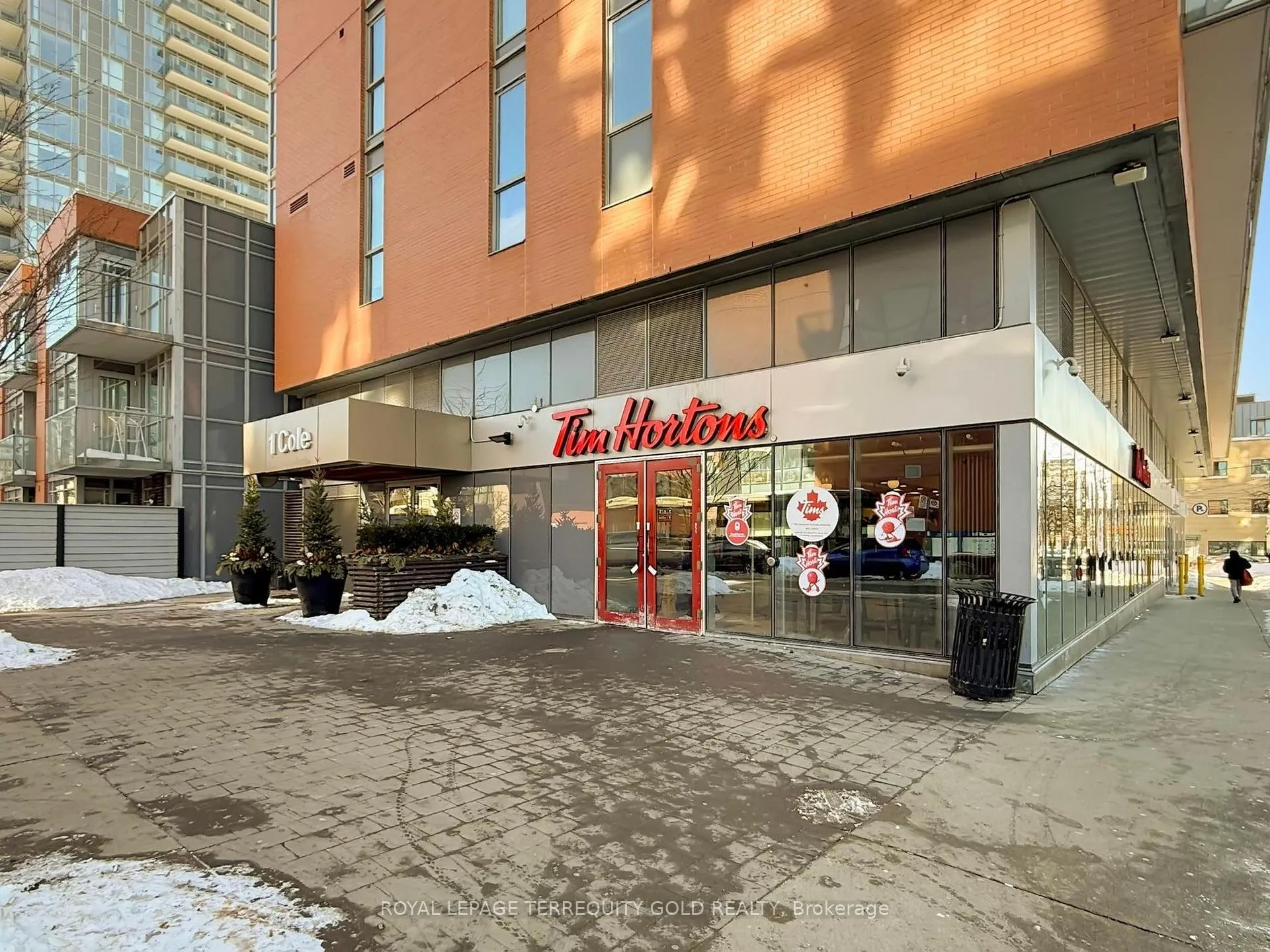 Photo 4 of Unit 501, 1 Cole Street, Toronto, Regent Park — HOMEH