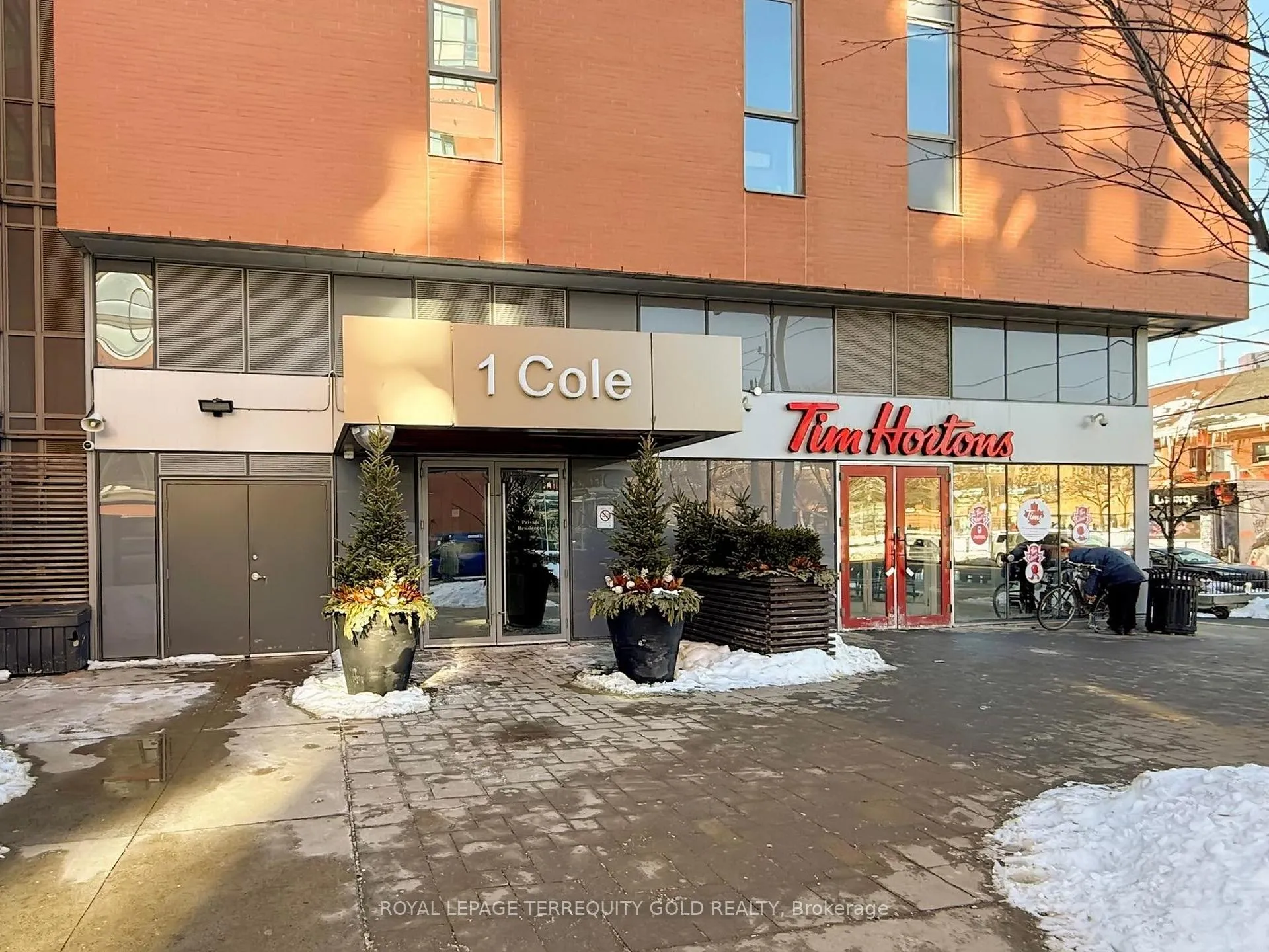Photo 5 of Unit 501, 1 Cole Street, Toronto, Regent Park — HOMEH
