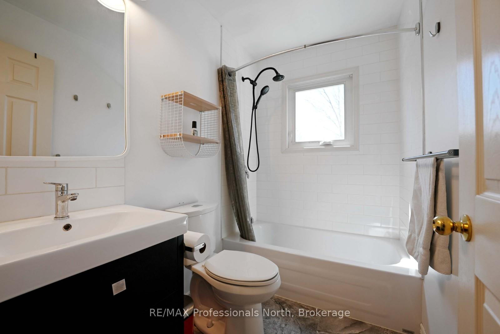 Photo 18 of 1012 Caldwell Trail, Minden Hills, Lutterworth — HOMEH