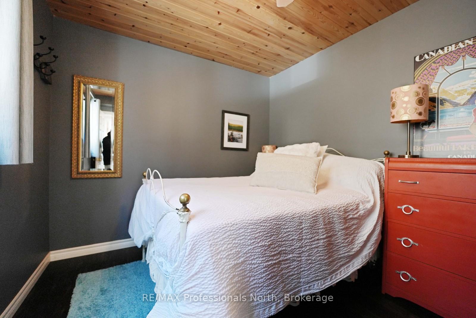 Photo 19 of 1012 Caldwell Trail, Minden Hills, Lutterworth — HOMEH