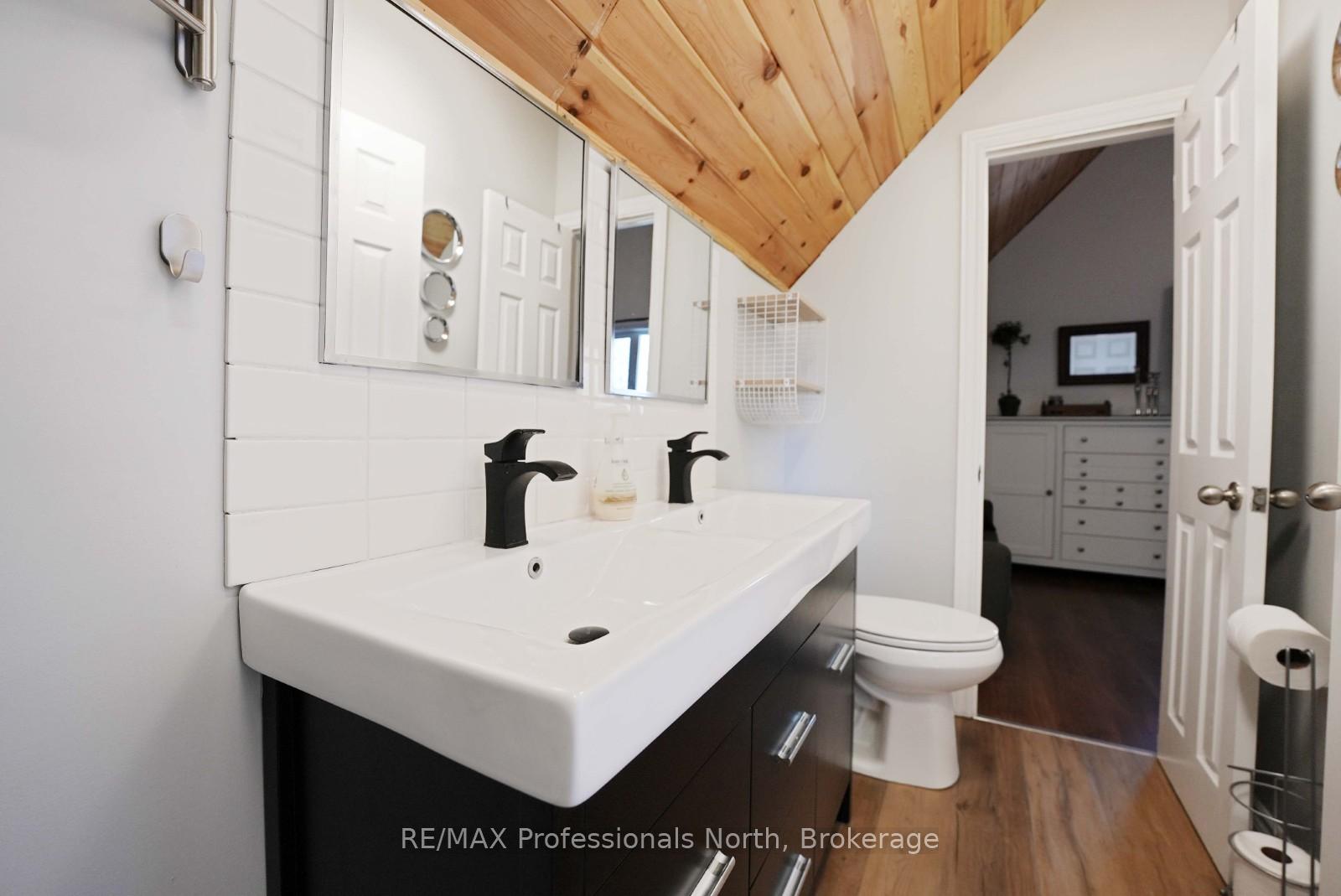 Photo 24 of 1012 Caldwell Trail, Minden Hills, Lutterworth — HOMEH