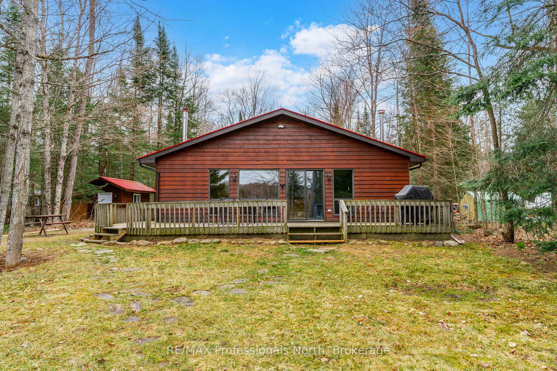 Photo 2 of 1011 Serpentine Lane, Minden Hills, Minden — HOMEH