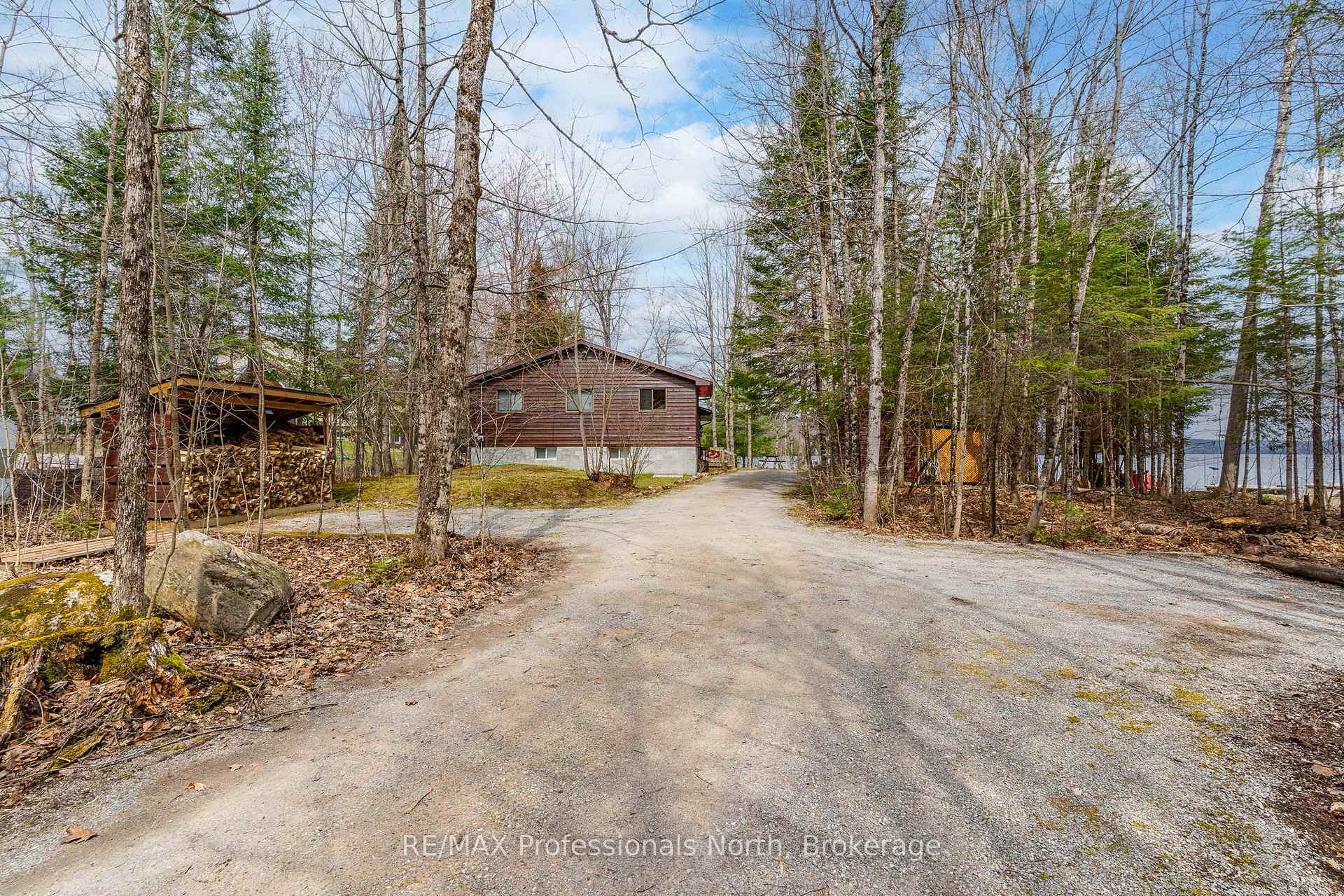Photo 3 of 1011 Serpentine Lane, Minden Hills, Minden — HOMEH