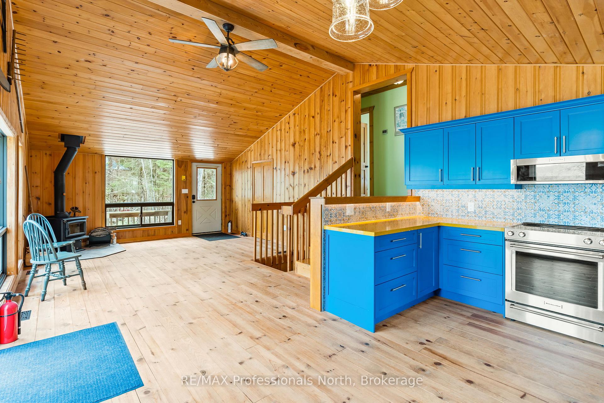 Photo 6 of 1011 Serpentine Lane, Minden Hills, Minden — HOMEH