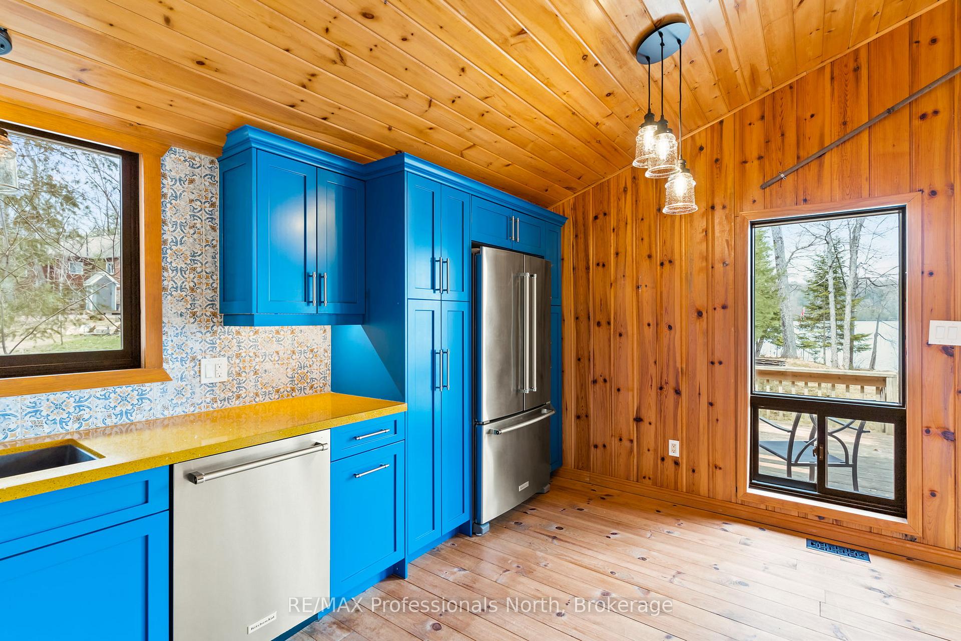 Photo 7 of 1011 Serpentine Lane, Minden Hills, Minden — HOMEH