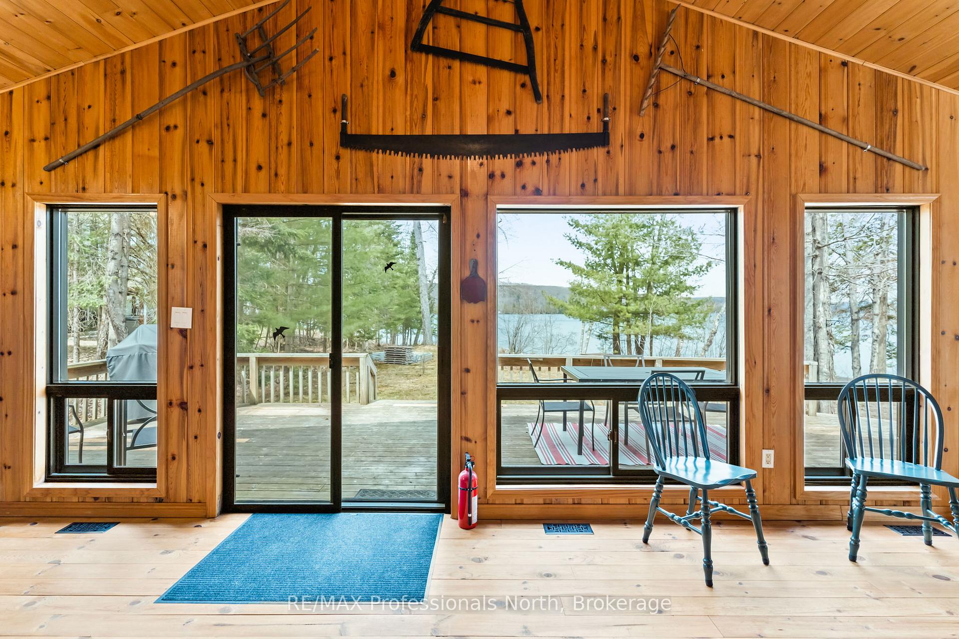 Photo 13 of 1011 Serpentine Lane, Minden Hills, Minden — HOMEH