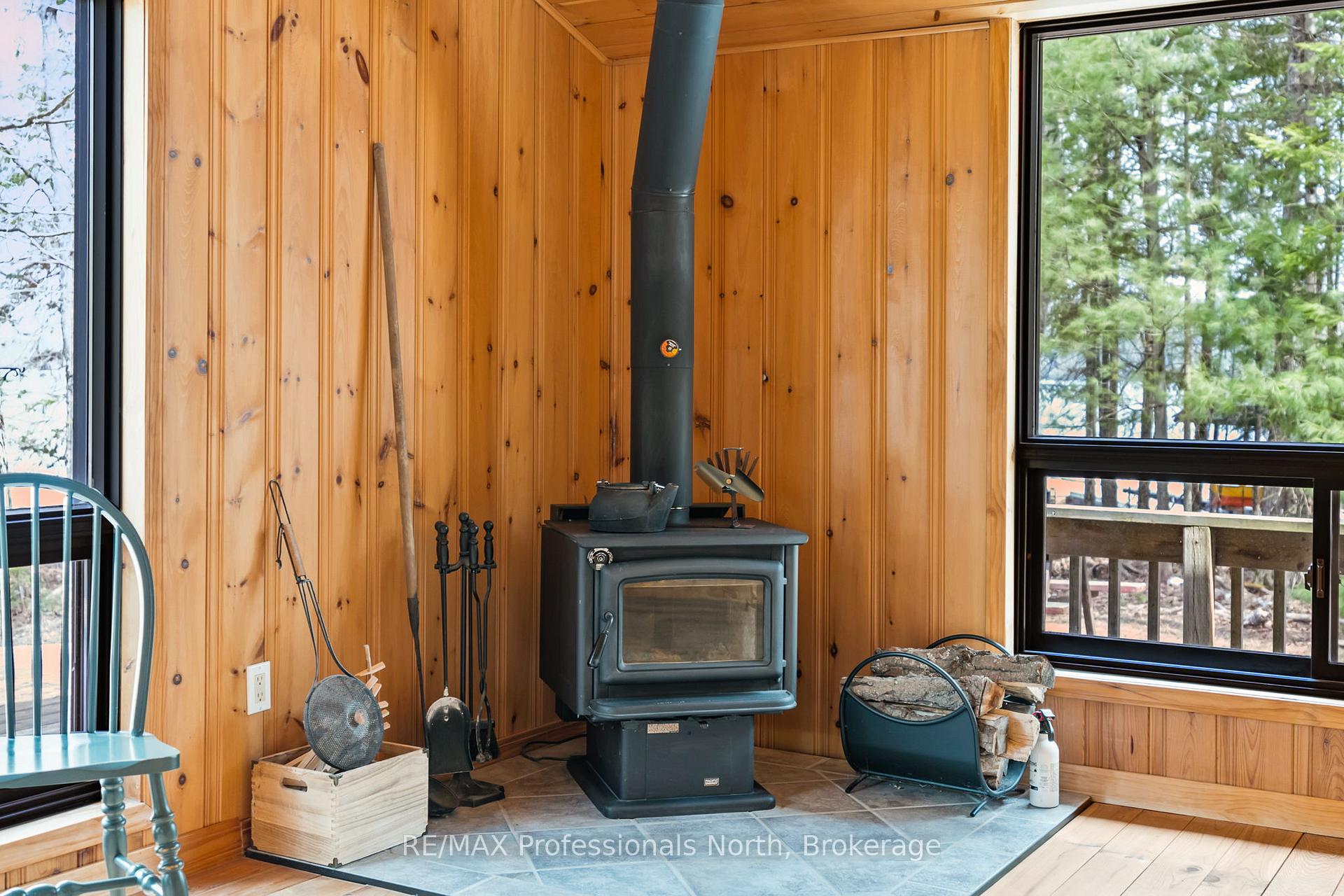 Photo 14 of 1011 Serpentine Lane, Minden Hills, Minden — HOMEH