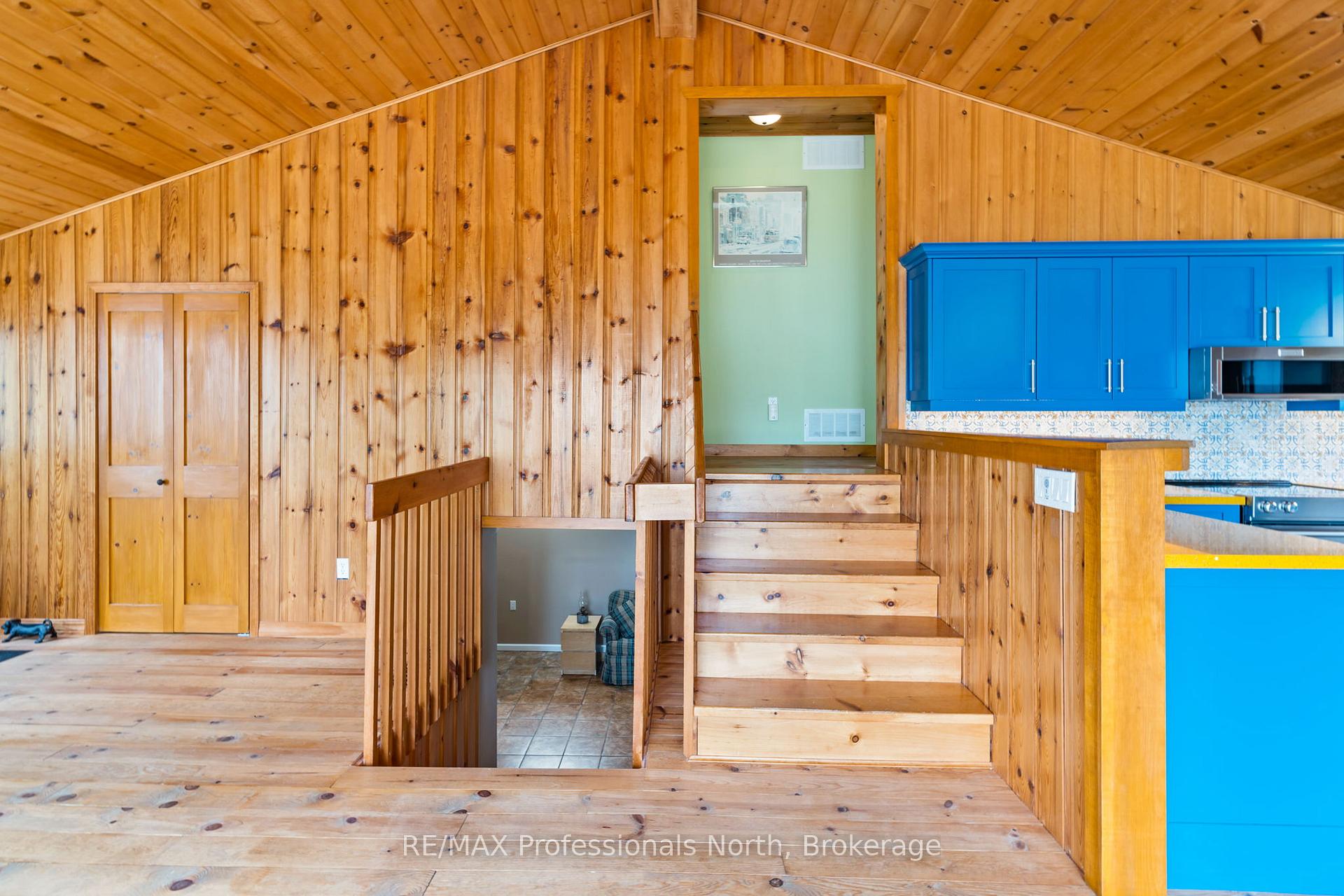 Photo 15 of 1011 Serpentine Lane, Minden Hills, Minden — HOMEH