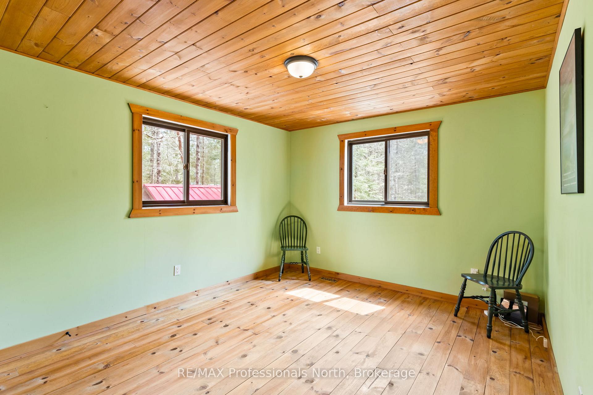 Photo 16 of 1011 Serpentine Lane, Minden Hills, Minden — HOMEH