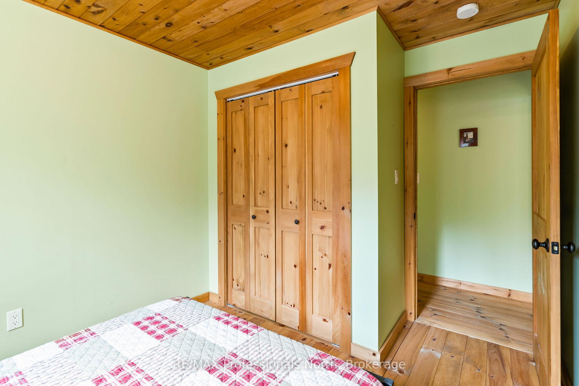 Photo 20 of 1011 Serpentine Lane, Minden Hills, Minden — HOMEH