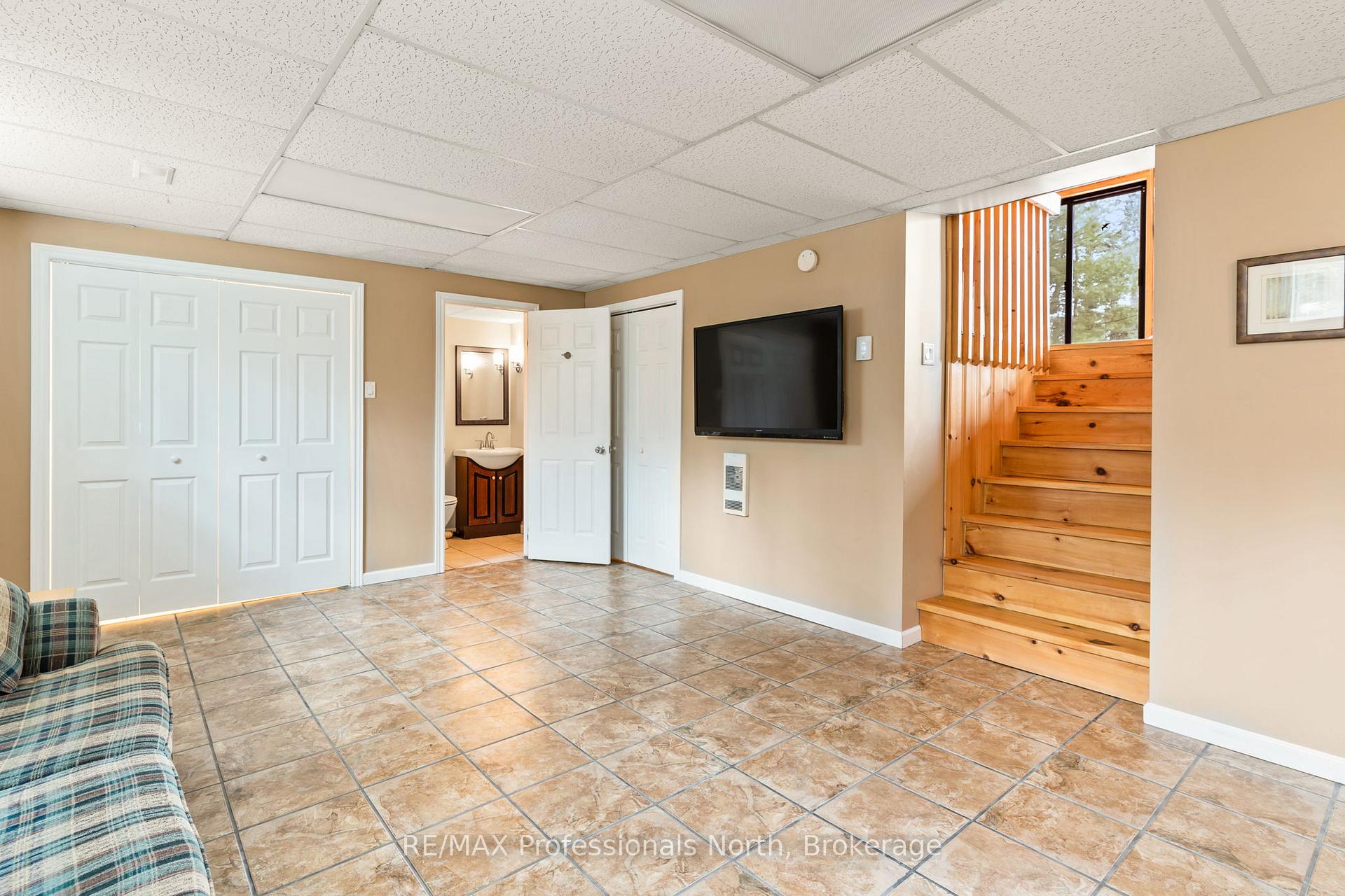 Photo 24 of 1011 Serpentine Lane, Minden Hills, Minden — HOMEH