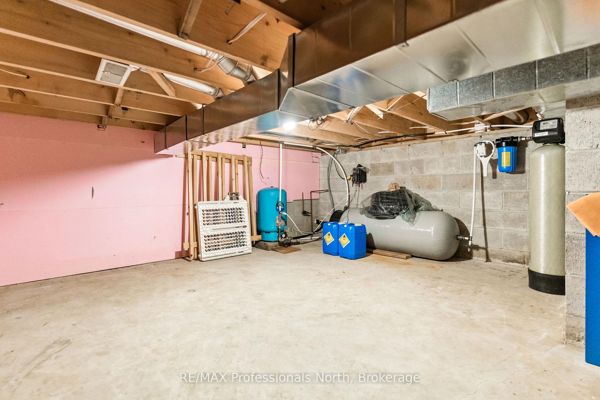 Photo 30 of 1011 Serpentine Lane, Minden Hills, Minden — HOMEH
