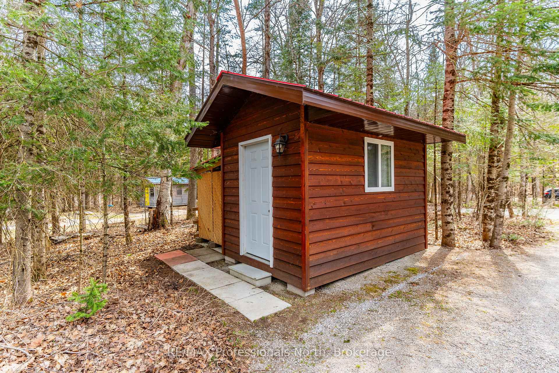 Photo 35 of 1011 Serpentine Lane, Minden Hills, Minden — HOMEH