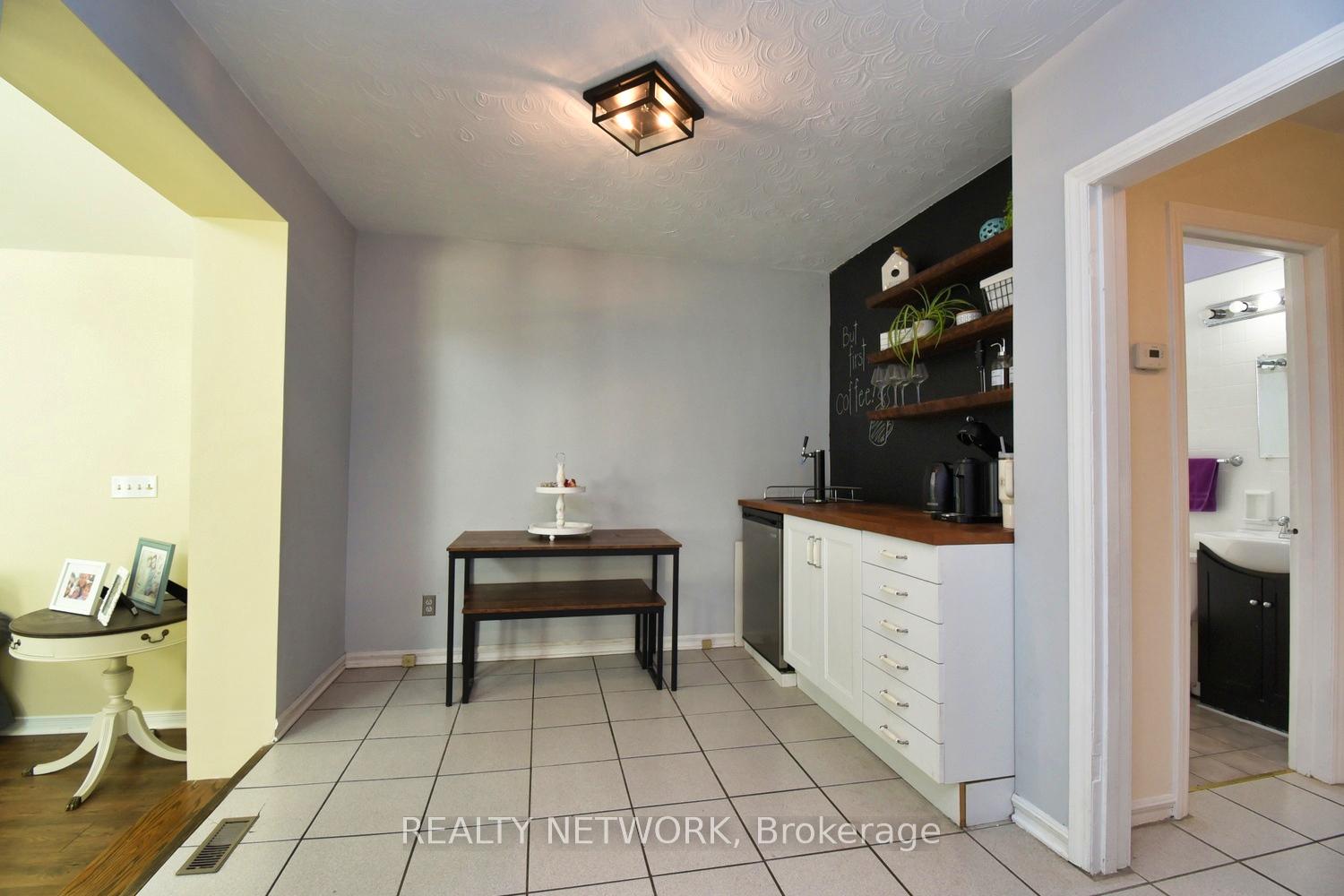 Photo 10 of 31 Russell Street, Hamilton, Eastmount — HOMEH