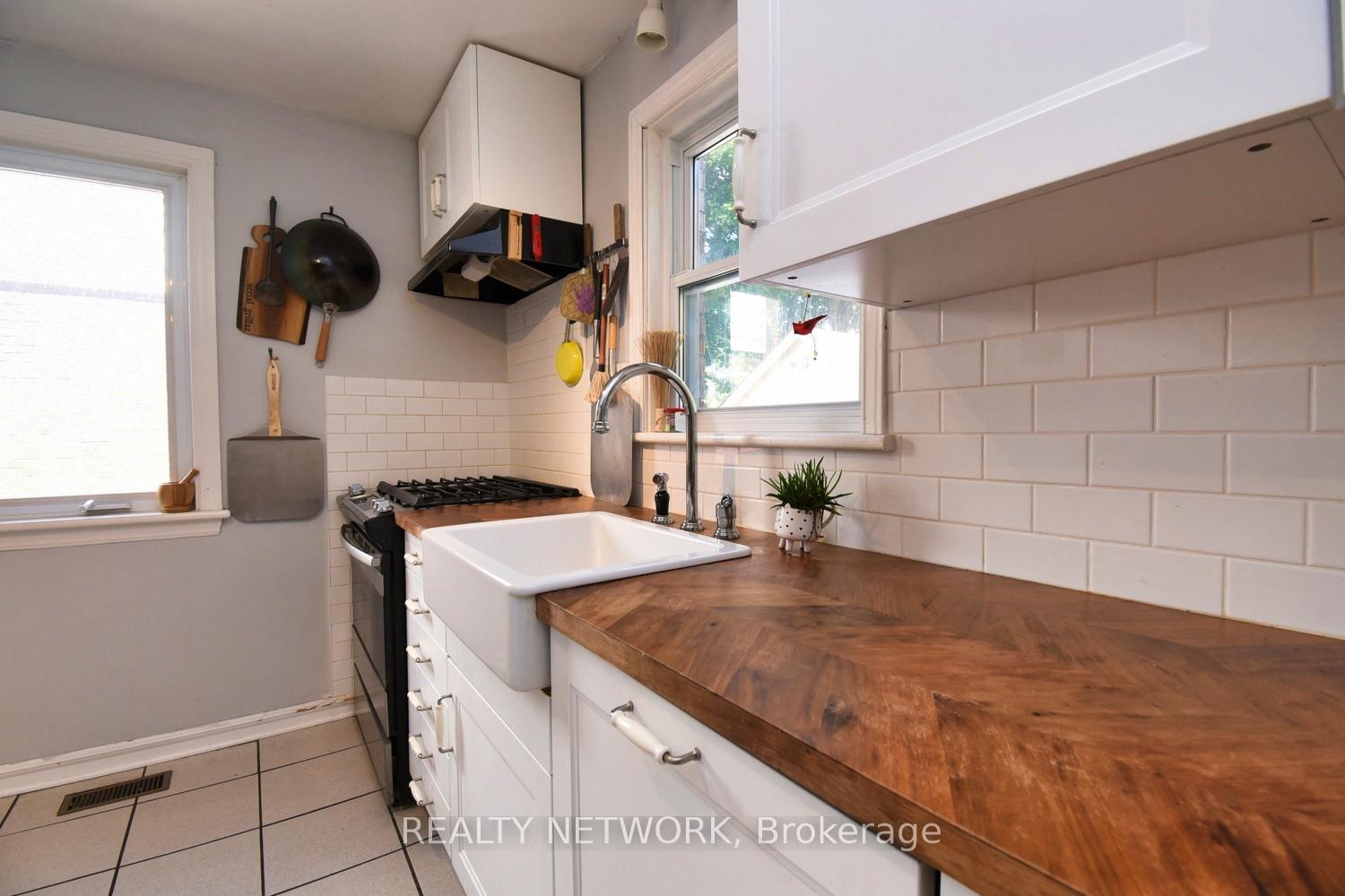Photo 11 of 31 Russell Street, Hamilton, Eastmount — HOMEH