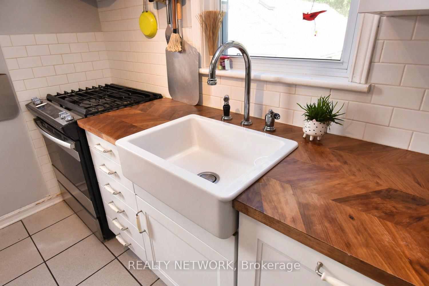 Photo 13 of 31 Russell Street, Hamilton, Eastmount — HOMEH