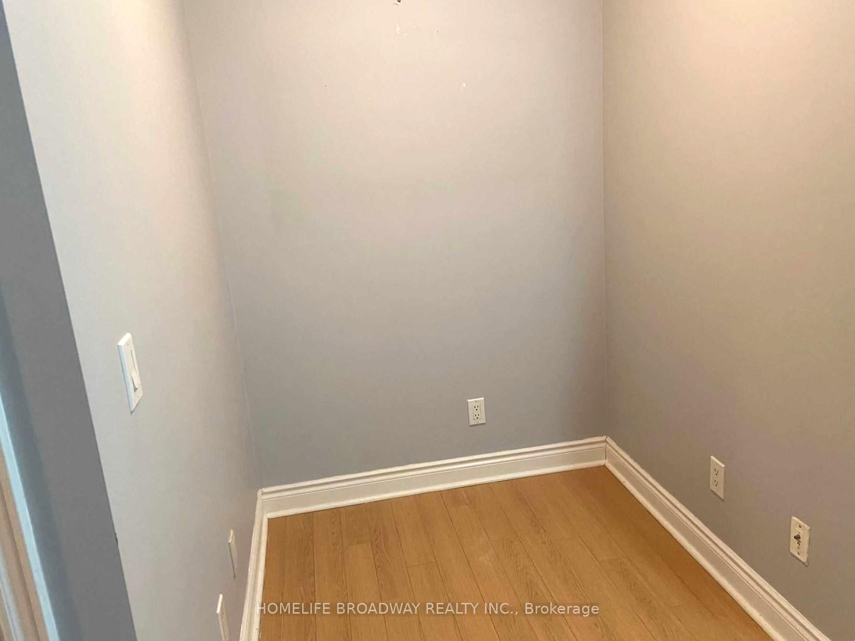 Photo 7 of Unit 701, 39 Galleria Parkway, Markham, Commerce Valley — HOMEH