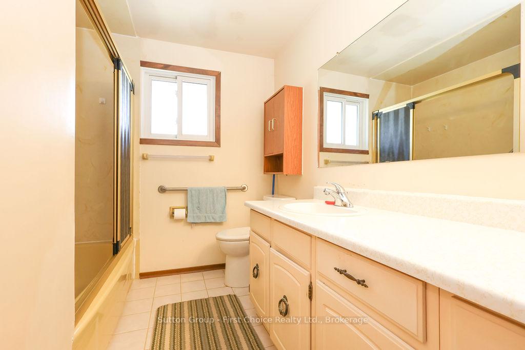 Photo 20 of 96 Graff Avenue, Stratford — HOMEH