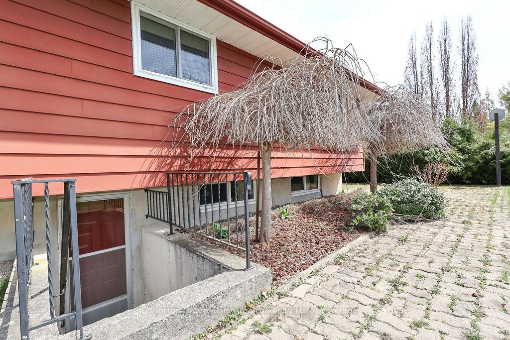 Photo 113 of 96 Graff Avenue, Stratford — HOMEH