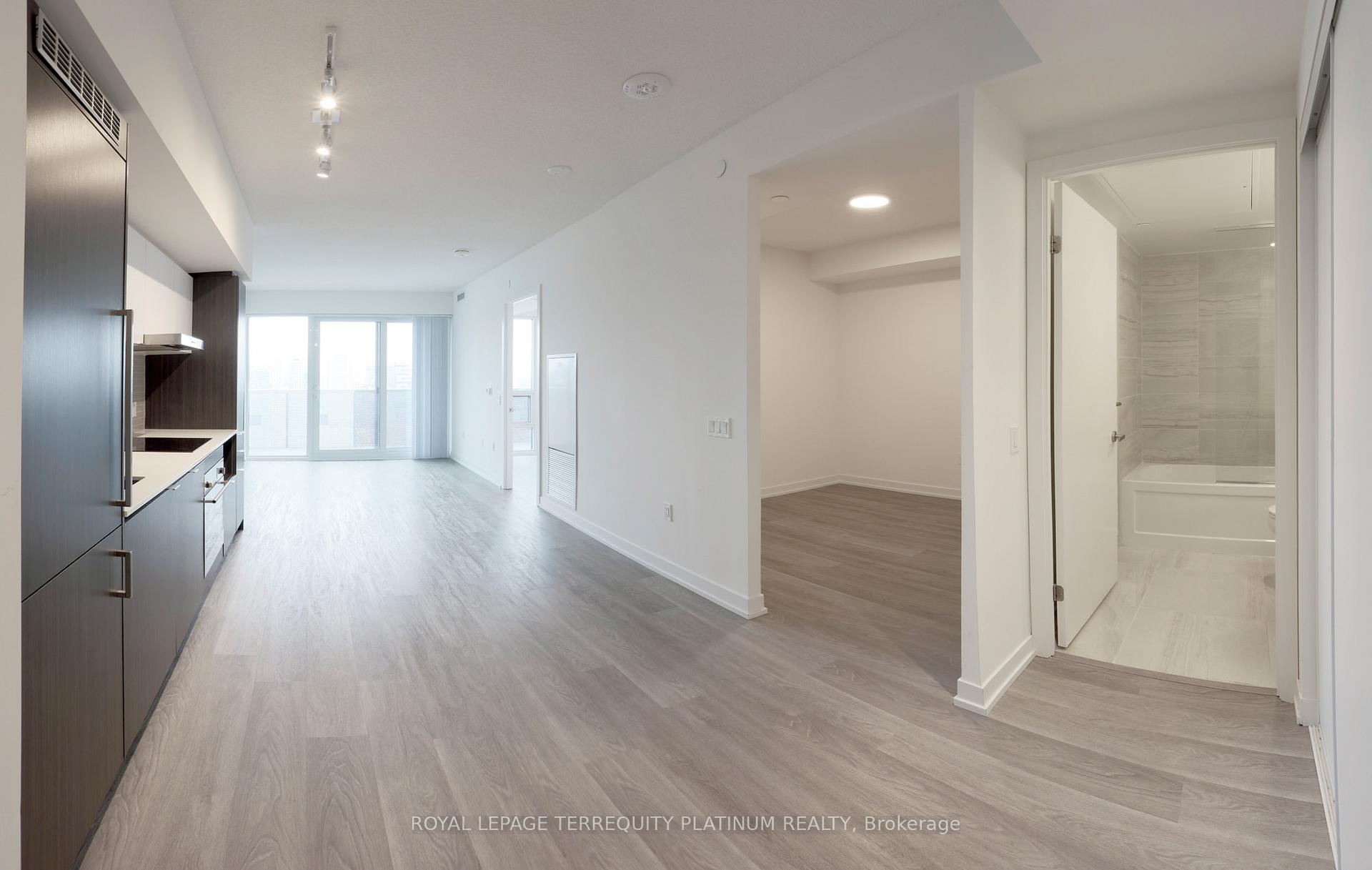 Photo 3 of Unit 4902, 55 Cooper Street, Toronto, Waterfront Communities — HOMEH