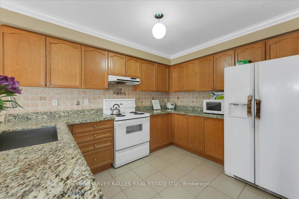 Photo 32 of 98 Trudelle Crescent, Brampton, Fletcher's Meadow — HOMEH