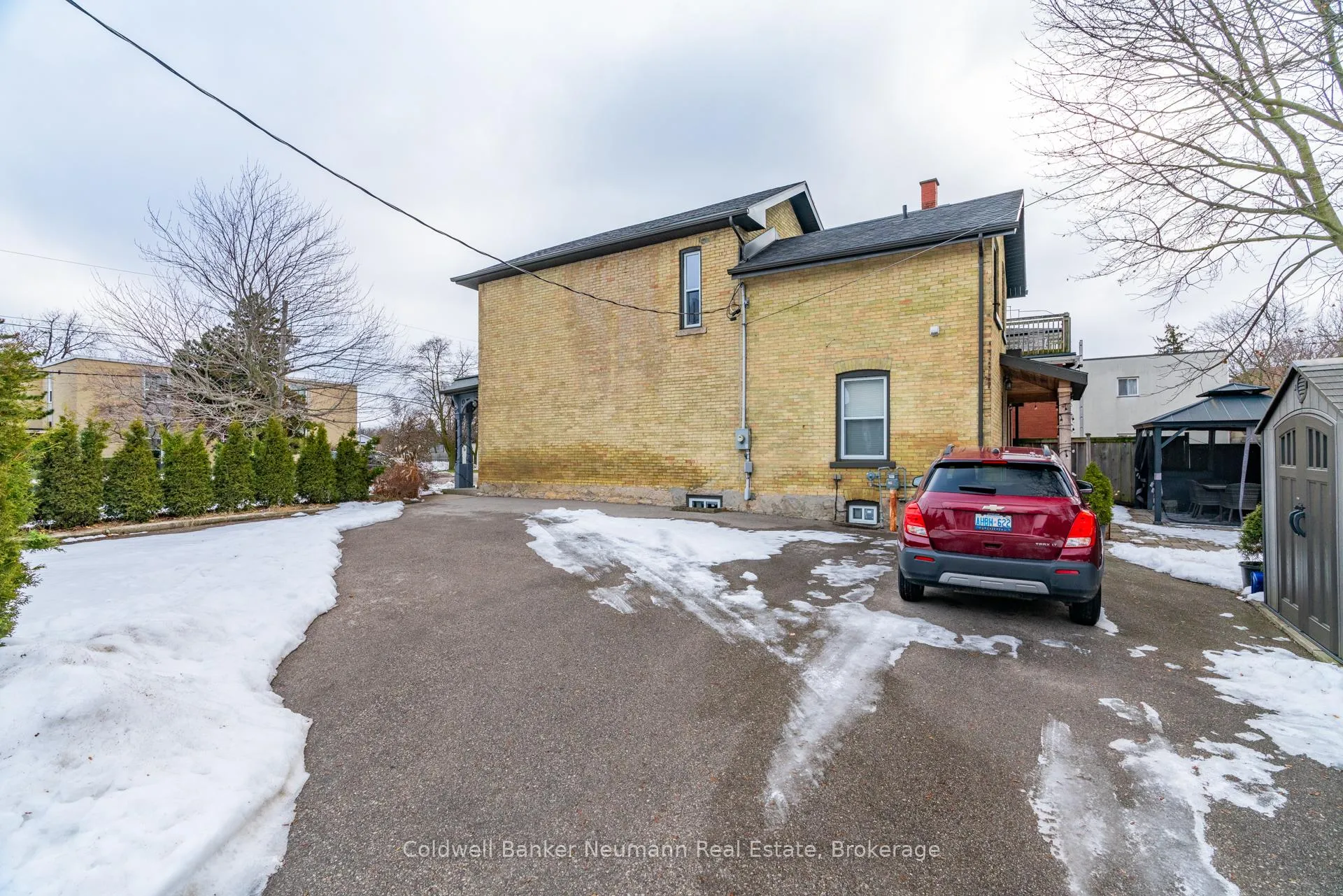 Photo 32 of 394 Woolwich Street, Guelph, Exhibition Park — HOMEH