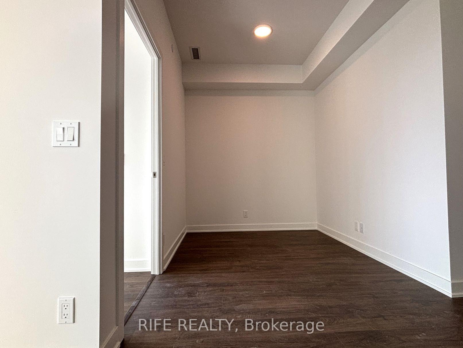 Photo 3 of Unit B2301, 50 Upper Mall Way, Vaughan, Brownridge — HOMEH