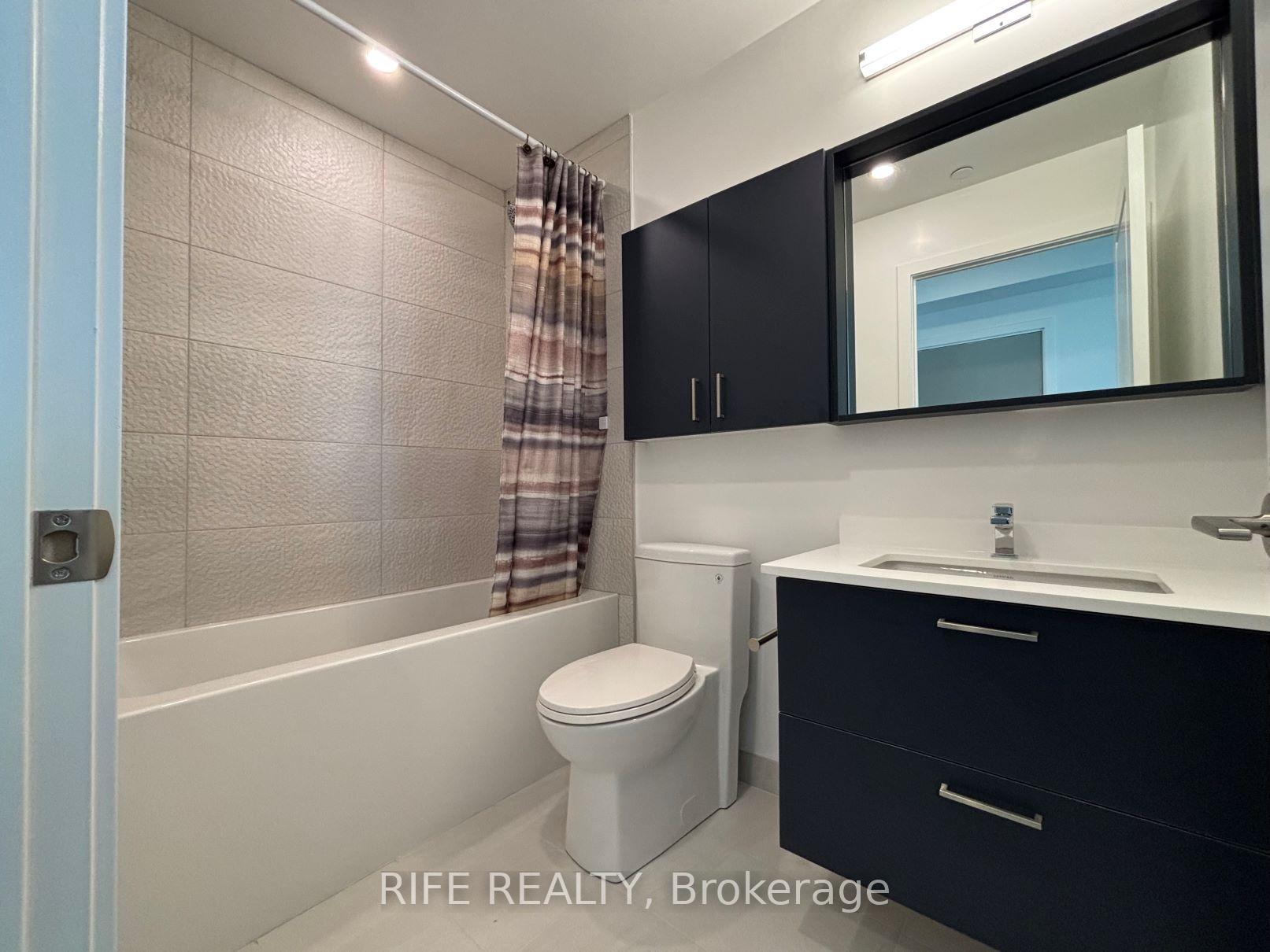 Photo 8 of Unit B2301, 50 Upper Mall Way, Vaughan, Brownridge — HOMEH