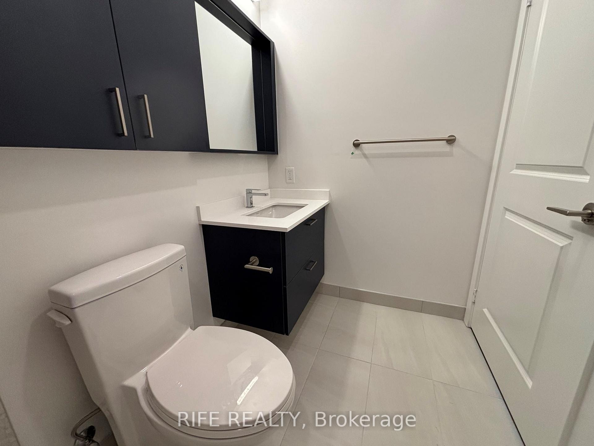 Photo 9 of Unit B2301, 50 Upper Mall Way, Vaughan, Brownridge — HOMEH