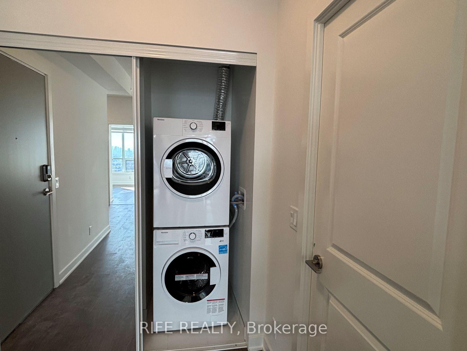 Photo 15 of Unit B2301, 50 Upper Mall Way, Vaughan, Brownridge — HOMEH