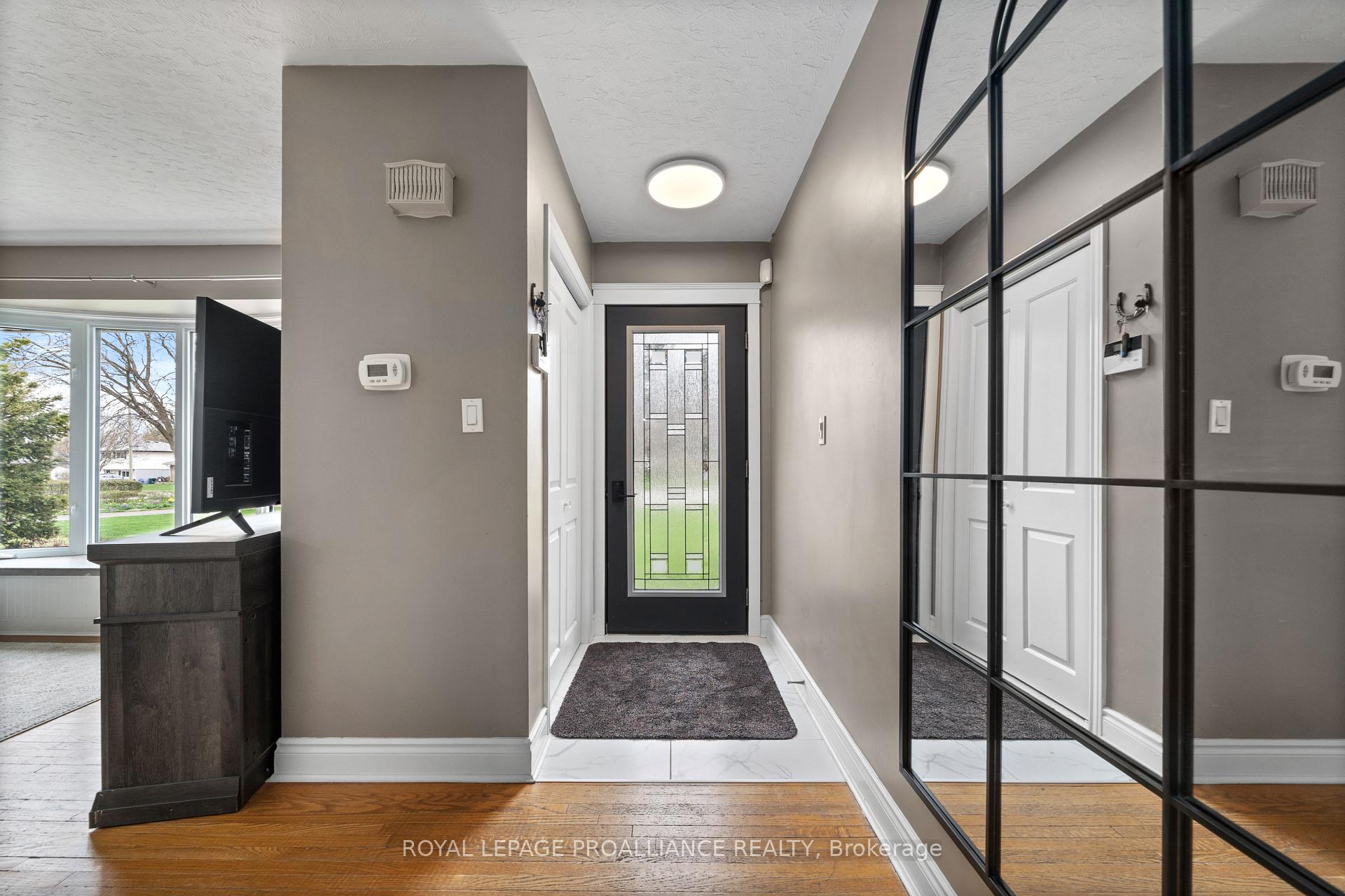 Photo 5 of 37 Applewood Drive, Belleville — HOMEH