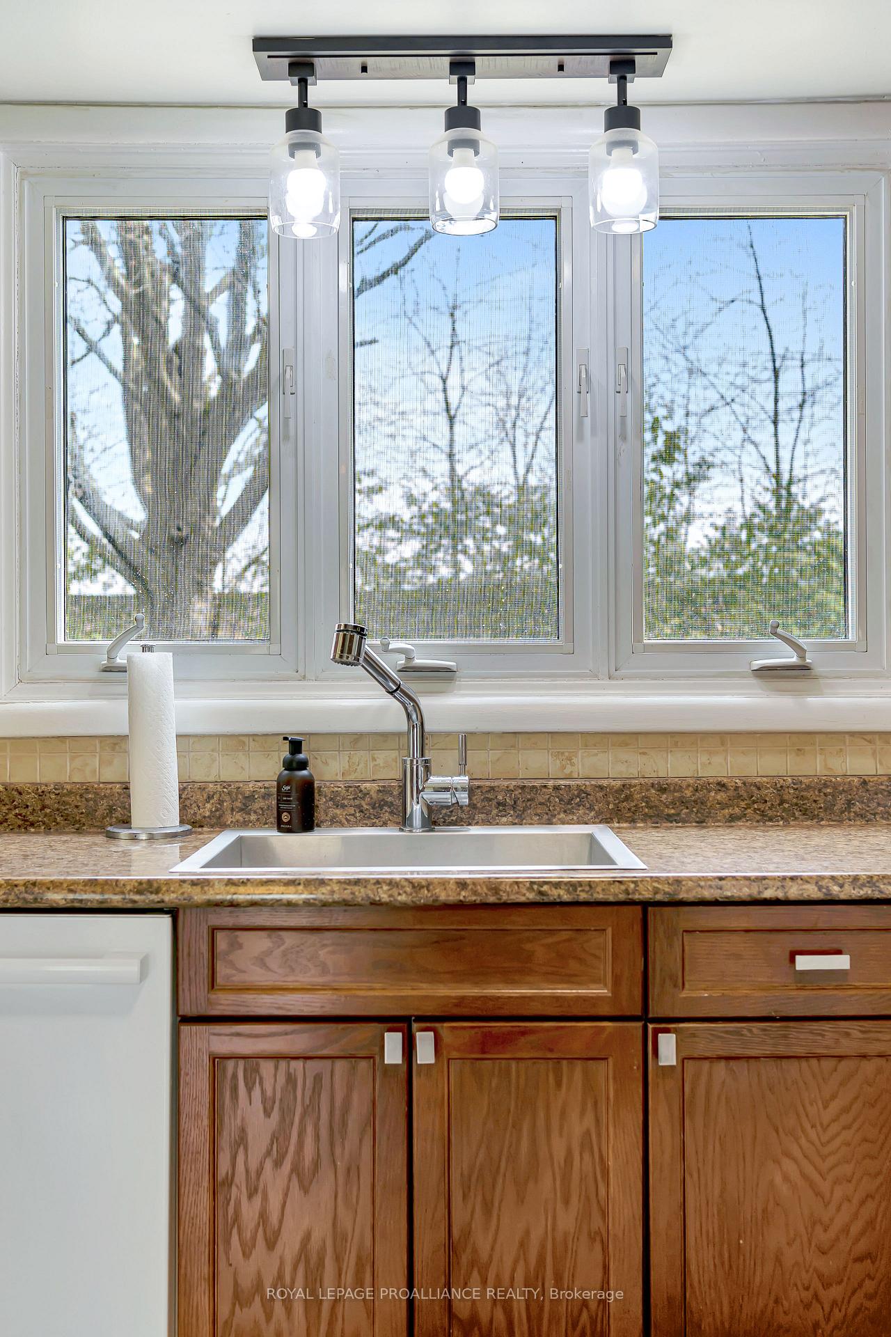 Photo 15 of 37 Applewood Drive, Belleville — HOMEH