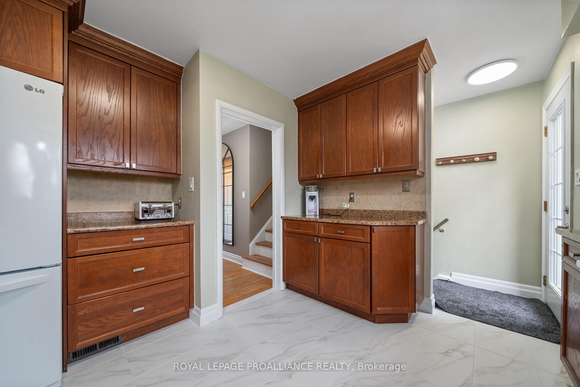 Photo 17 of 37 Applewood Drive, Belleville — HOMEH