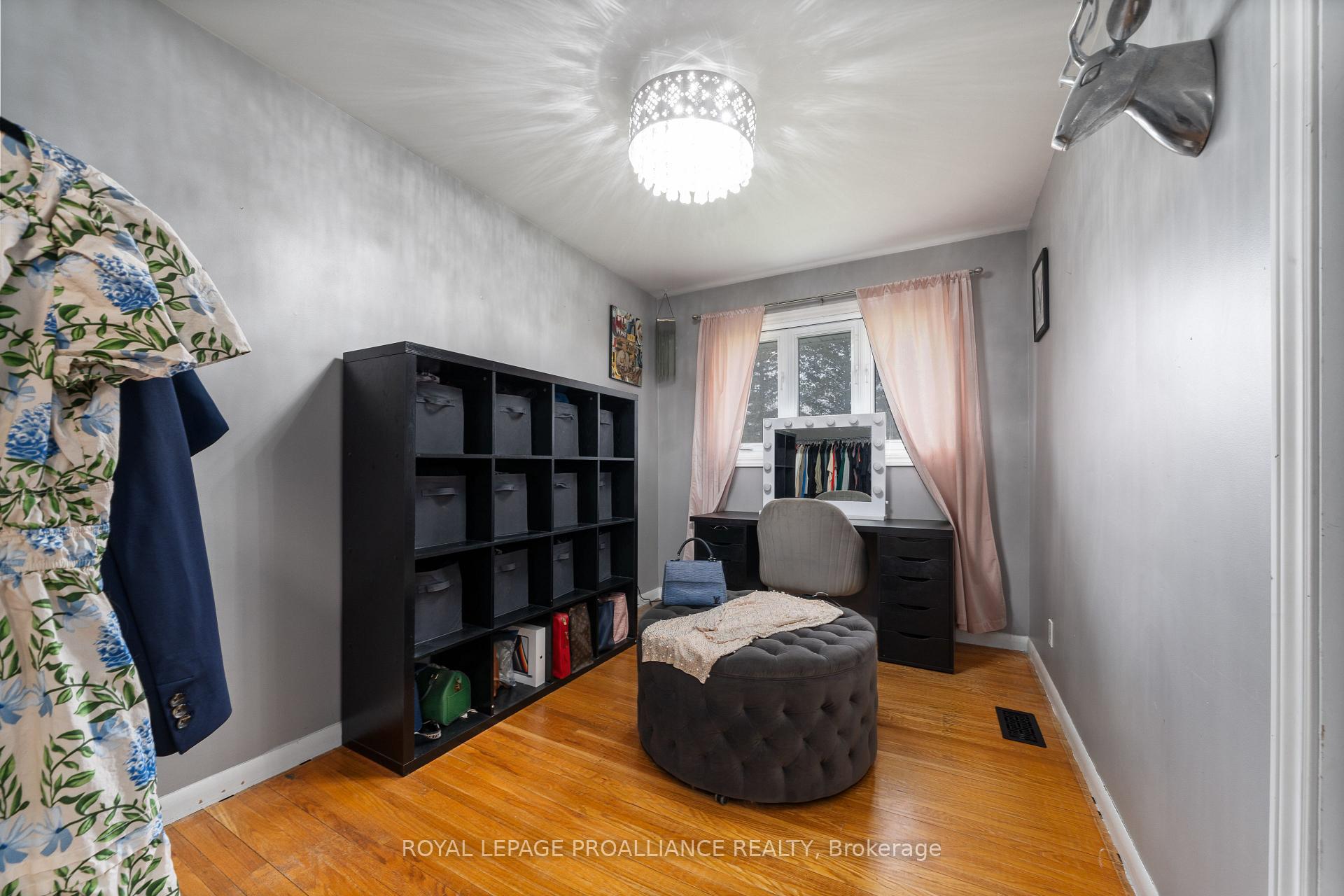 Photo 23 of 37 Applewood Drive, Belleville — HOMEH