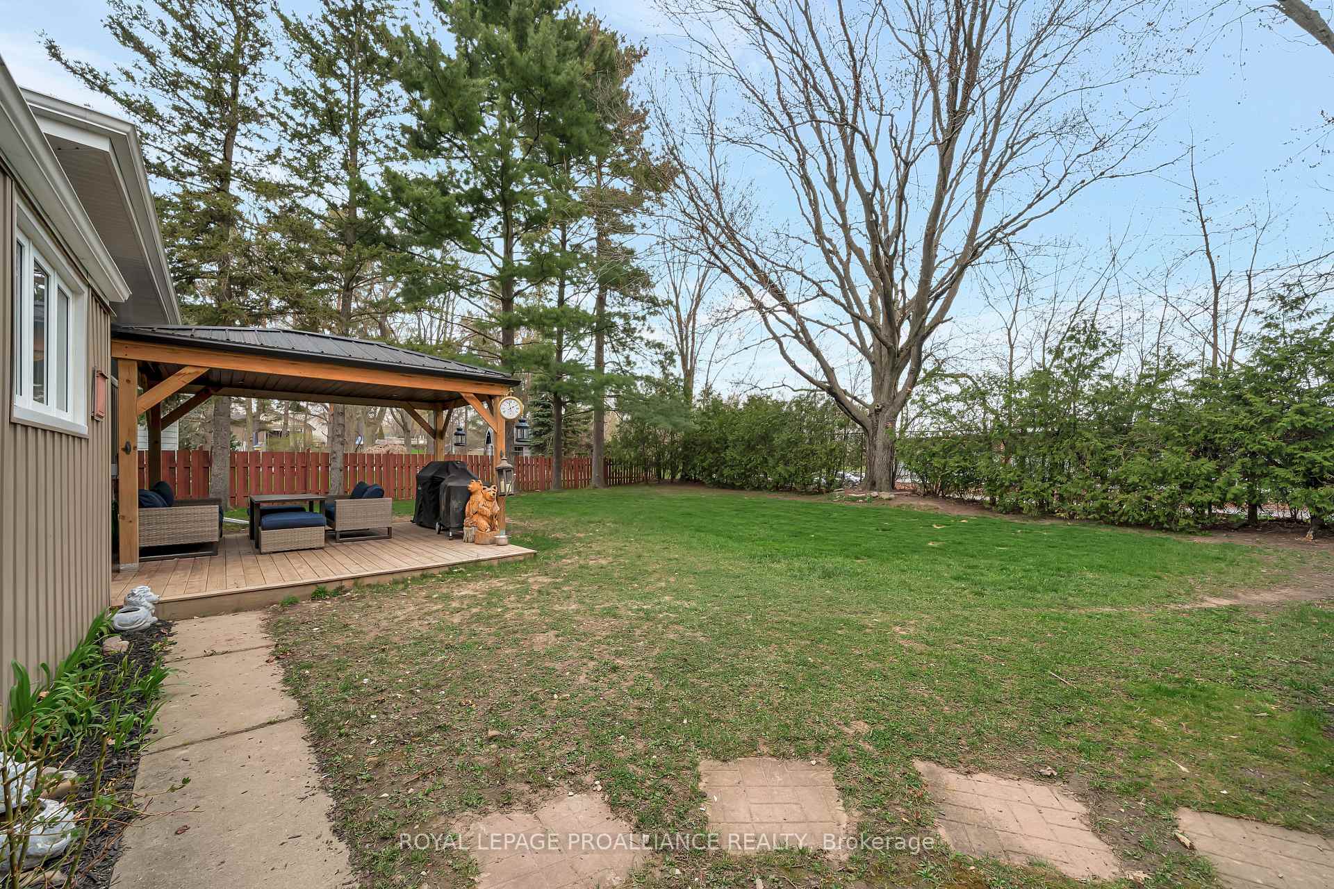 Photo 38 of 37 Applewood Drive, Belleville — HOMEH