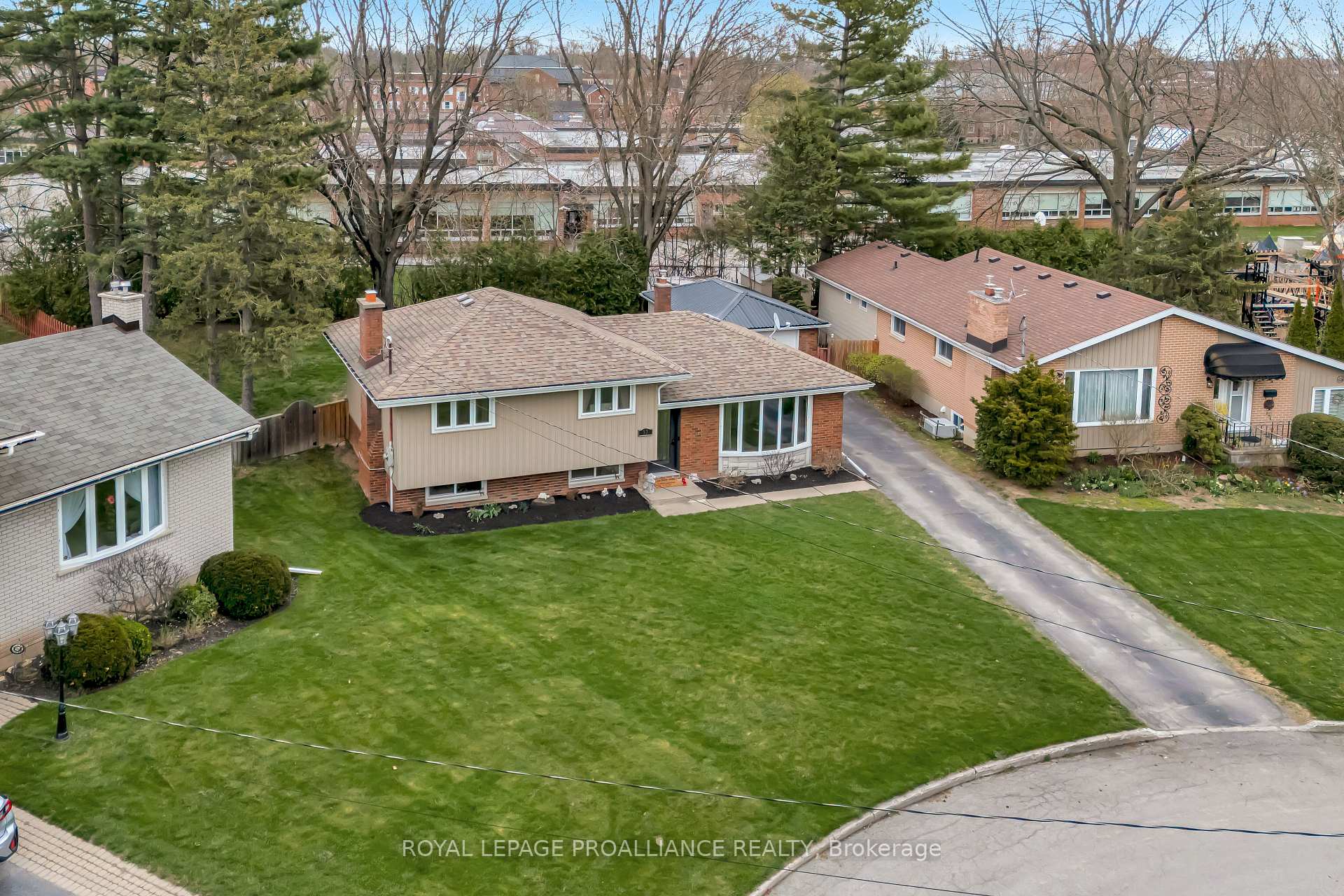 Photo 39 of 37 Applewood Drive, Belleville — HOMEH