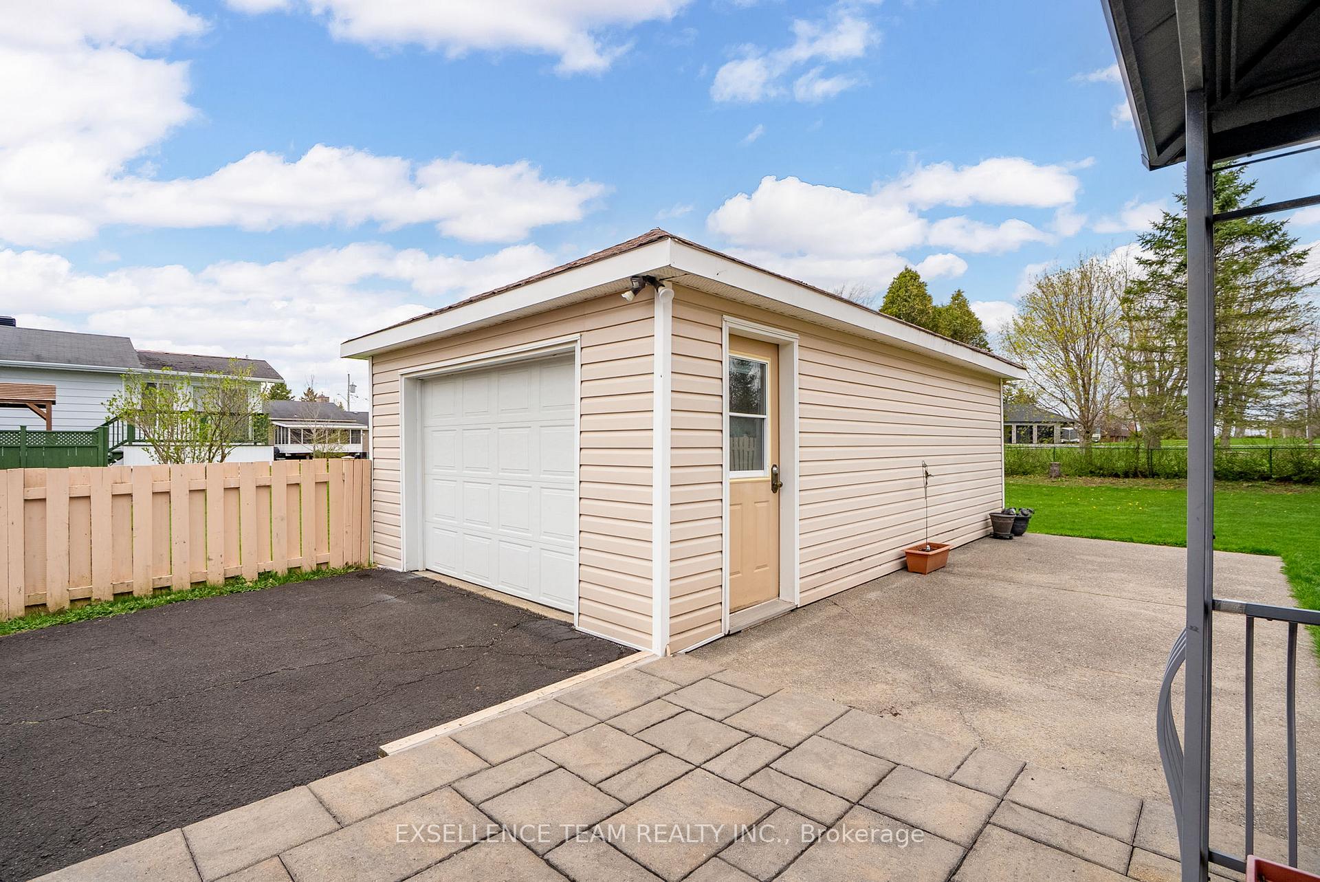 Photo 19 of 413 Mercier Avenue, Cornwall — HOMEH