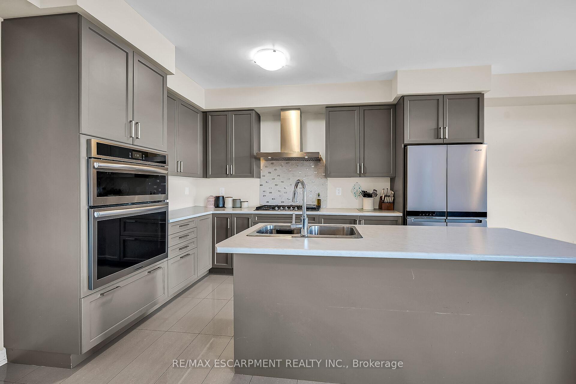 Photo 9 of 14 Oaktree Drive, Haldimand — HOMEH
