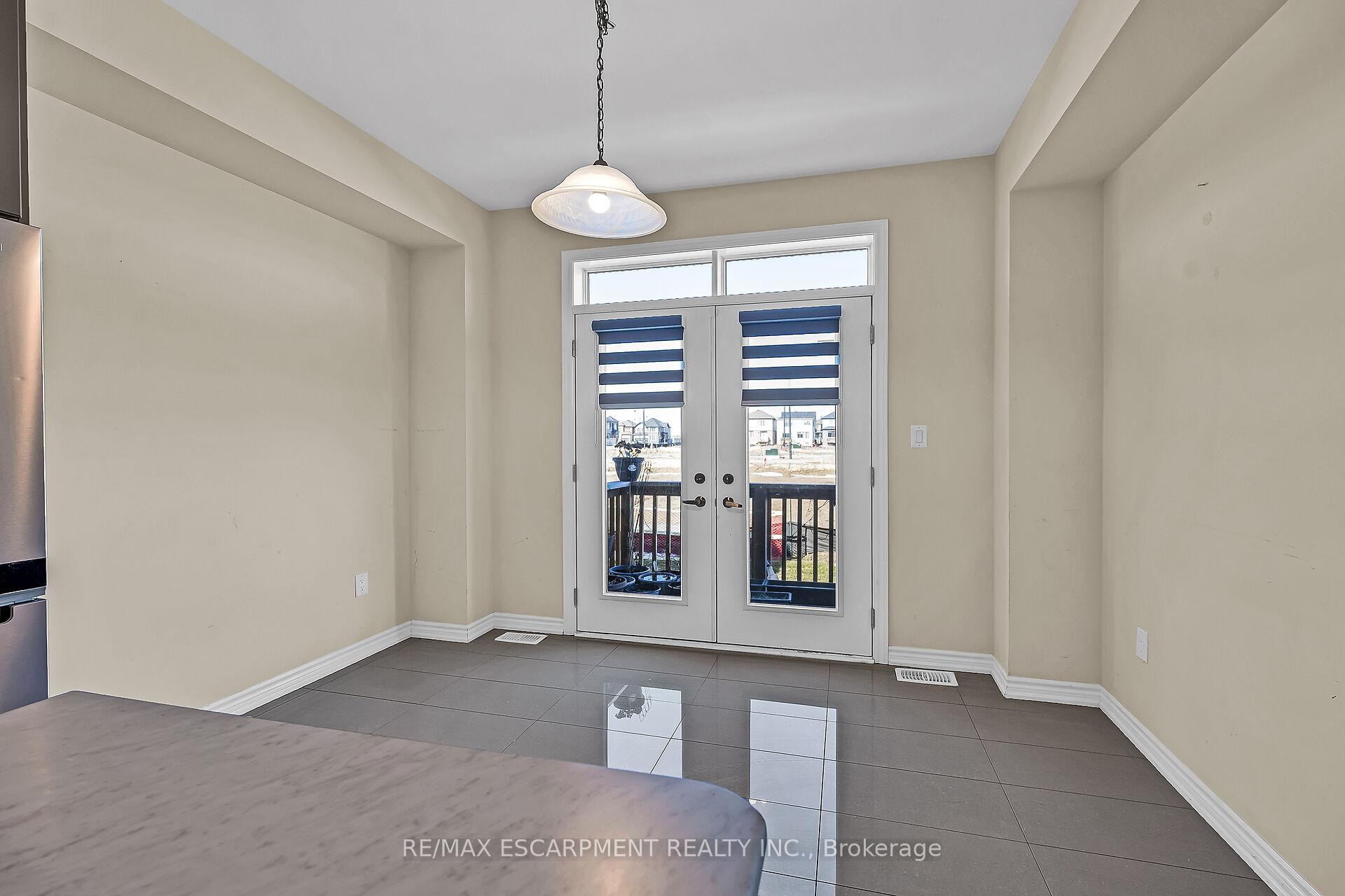 Photo 14 of 14 Oaktree Drive, Haldimand — HOMEH
