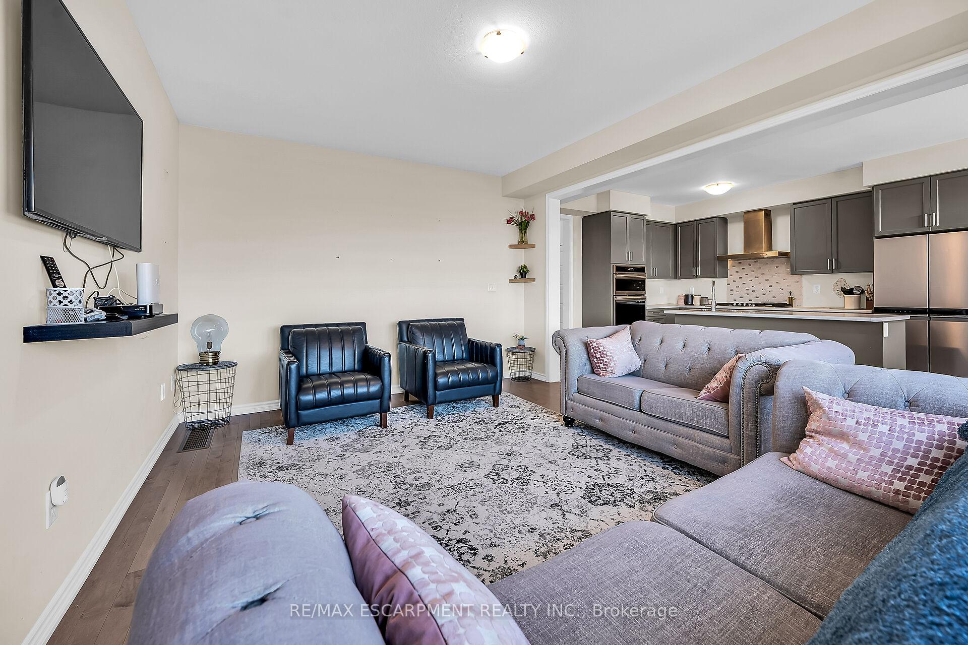 Photo 19 of 14 Oaktree Drive, Haldimand — HOMEH