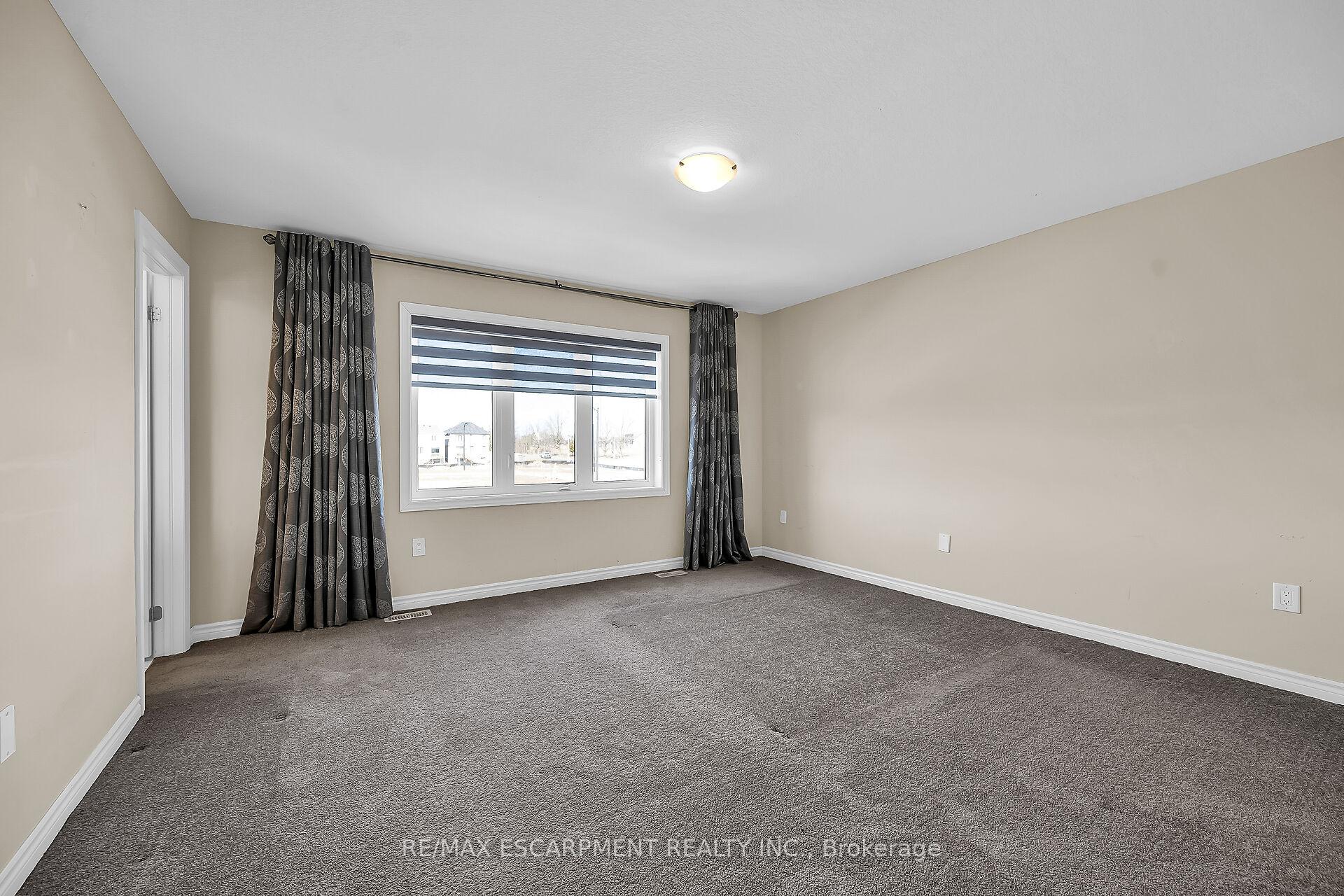 Photo 20 of 14 Oaktree Drive, Haldimand — HOMEH