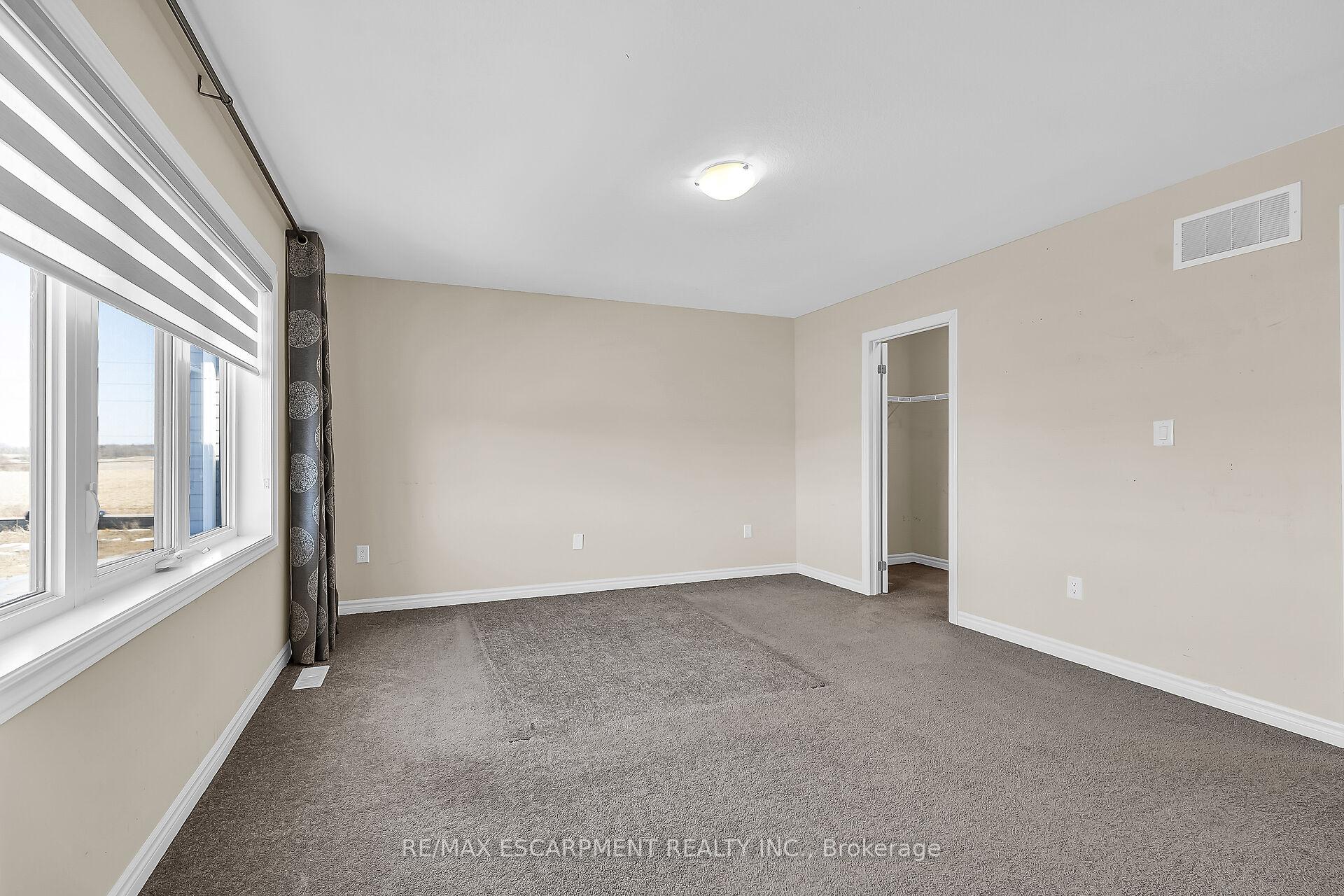 Photo 21 of 14 Oaktree Drive, Haldimand — HOMEH