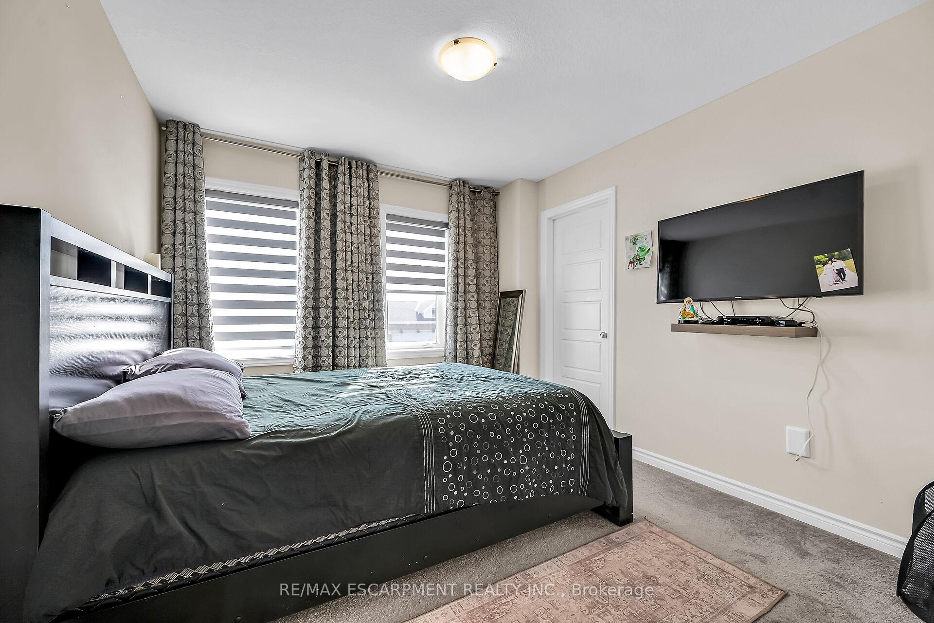 Photo 25 of 14 Oaktree Drive, Haldimand — HOMEH